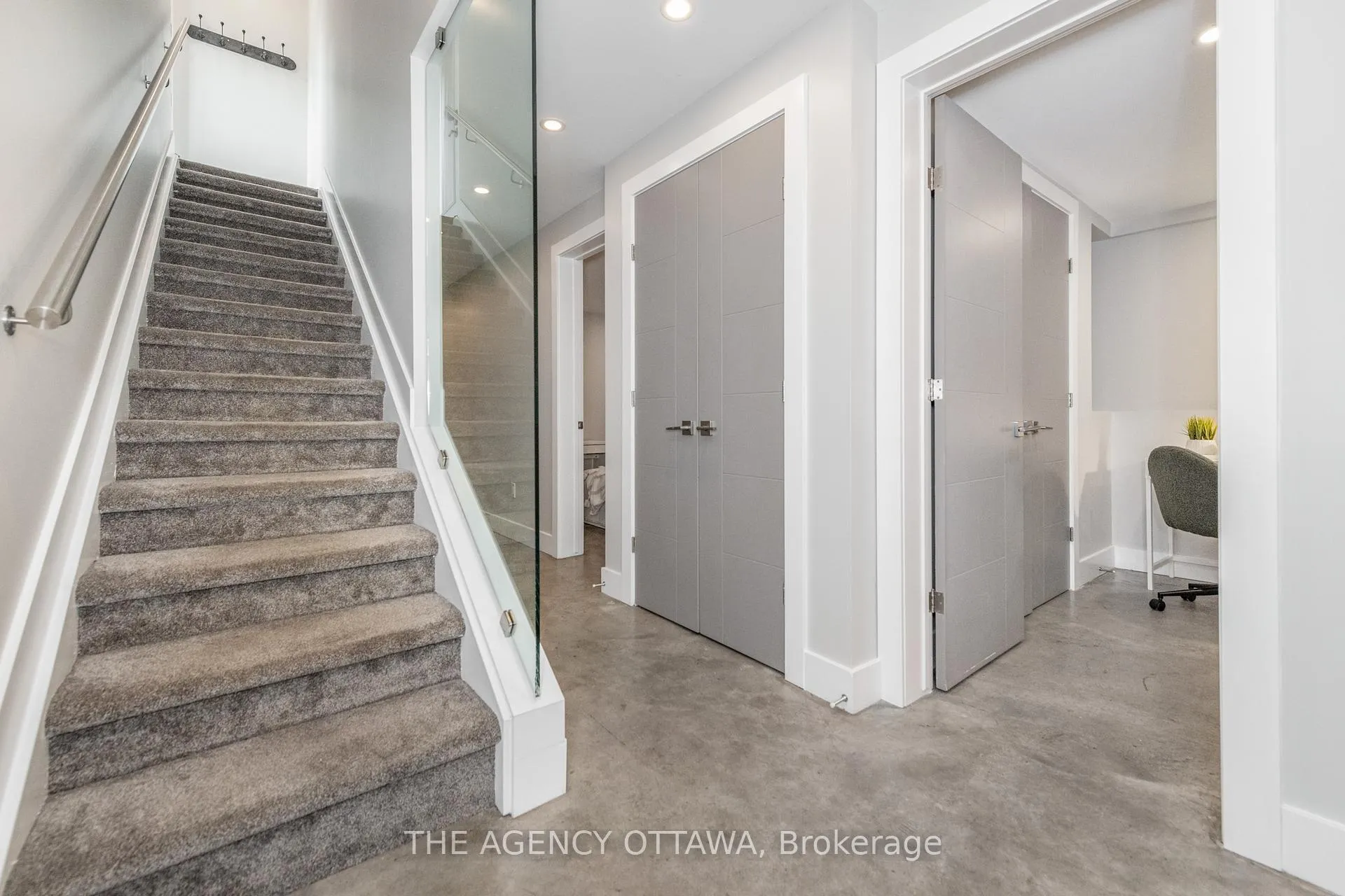 Photo 8 of Unit 2, 946 Colonel By Drive, Ottawa, Old Ottawa South — HOMEH