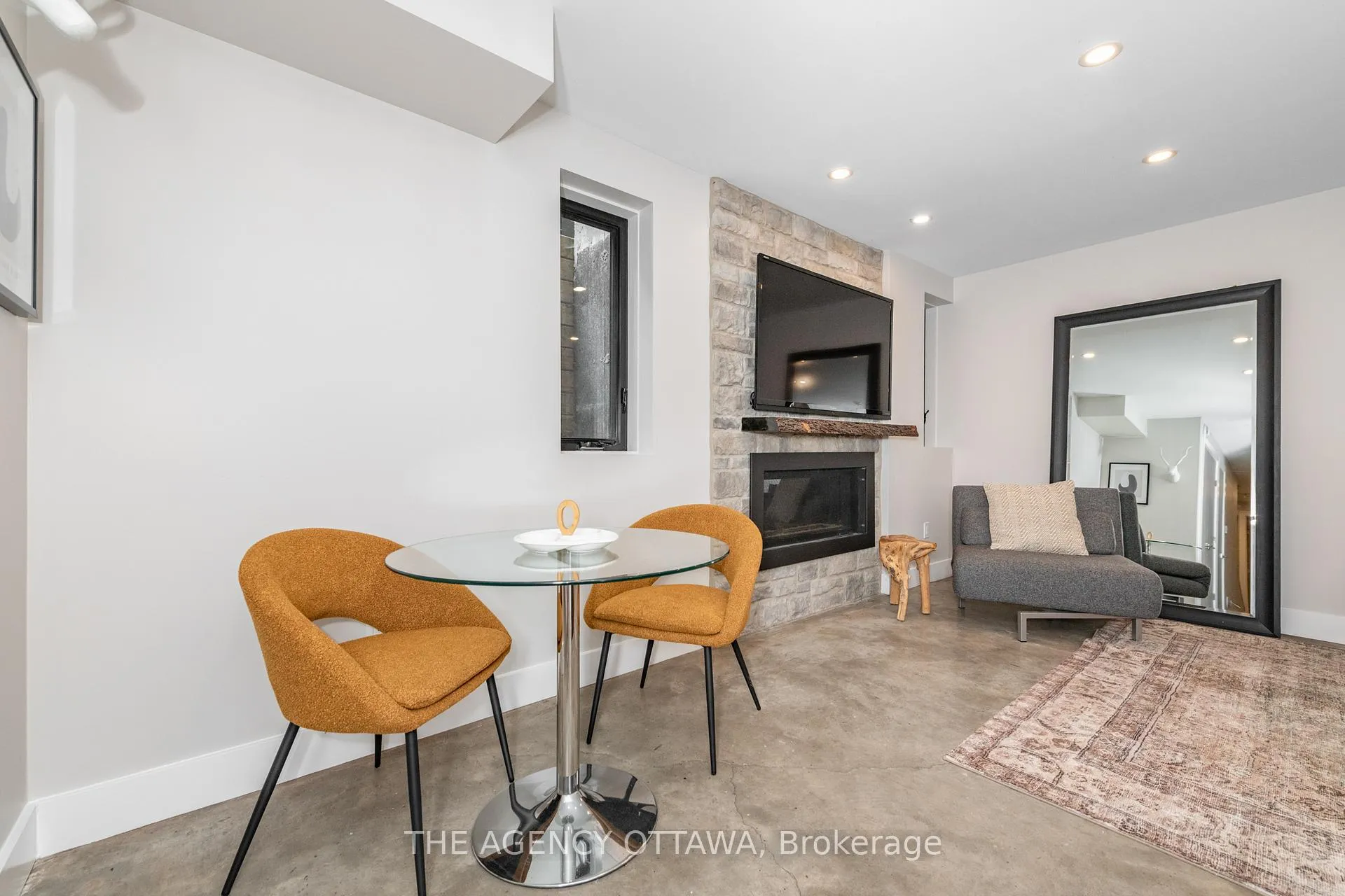 Photo 10 of Unit 2, 946 Colonel By Drive, Ottawa, Old Ottawa South — HOMEH