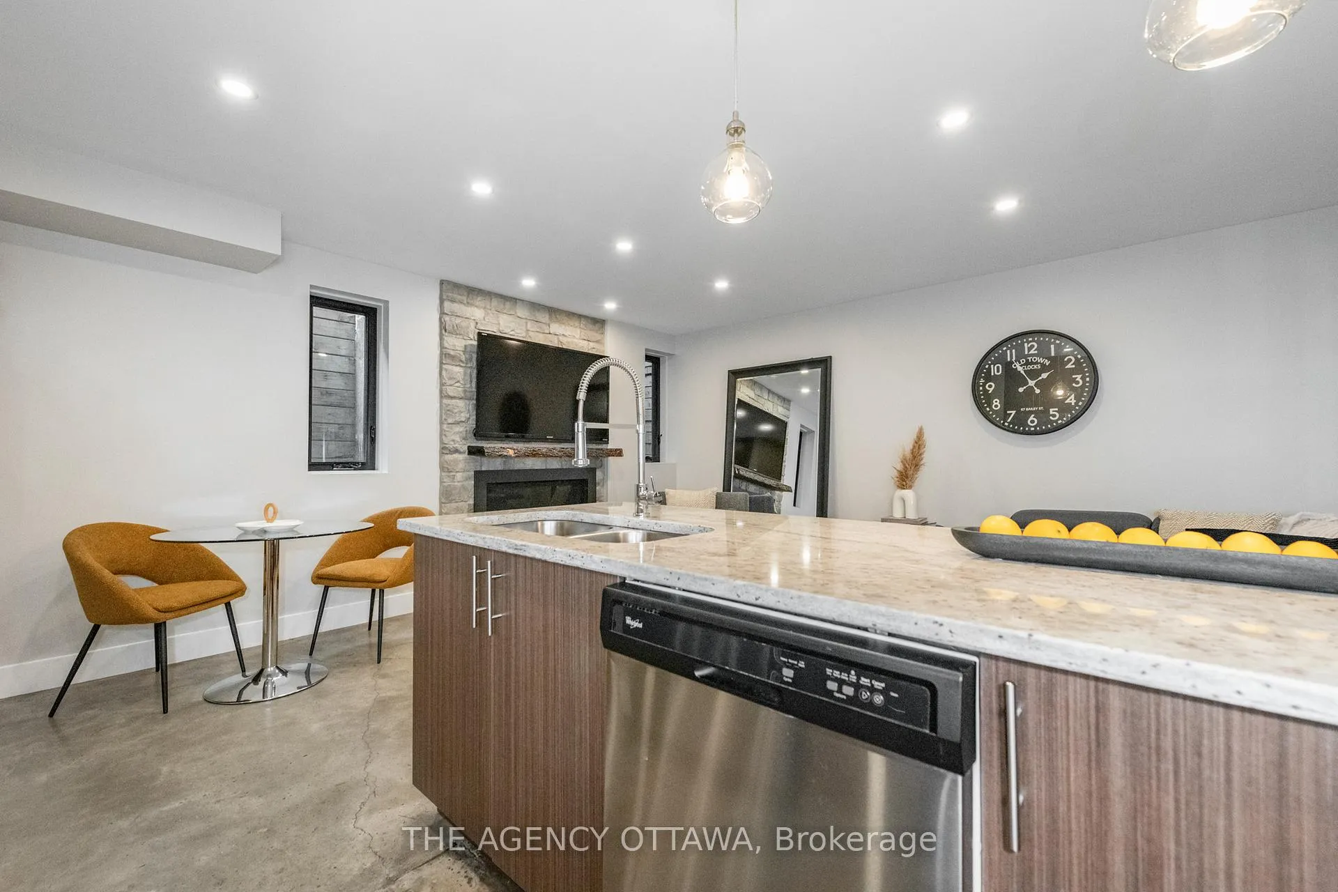 Photo 19 of Unit 2, 946 Colonel By Drive, Ottawa, Old Ottawa South — HOMEH