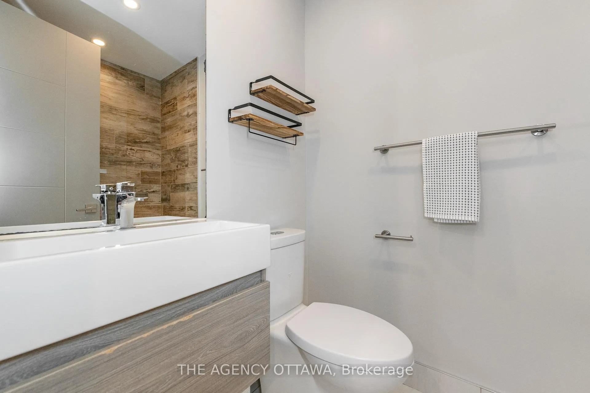 Photo 23 of Unit 2, 946 Colonel By Drive, Ottawa, Old Ottawa South — HOMEH