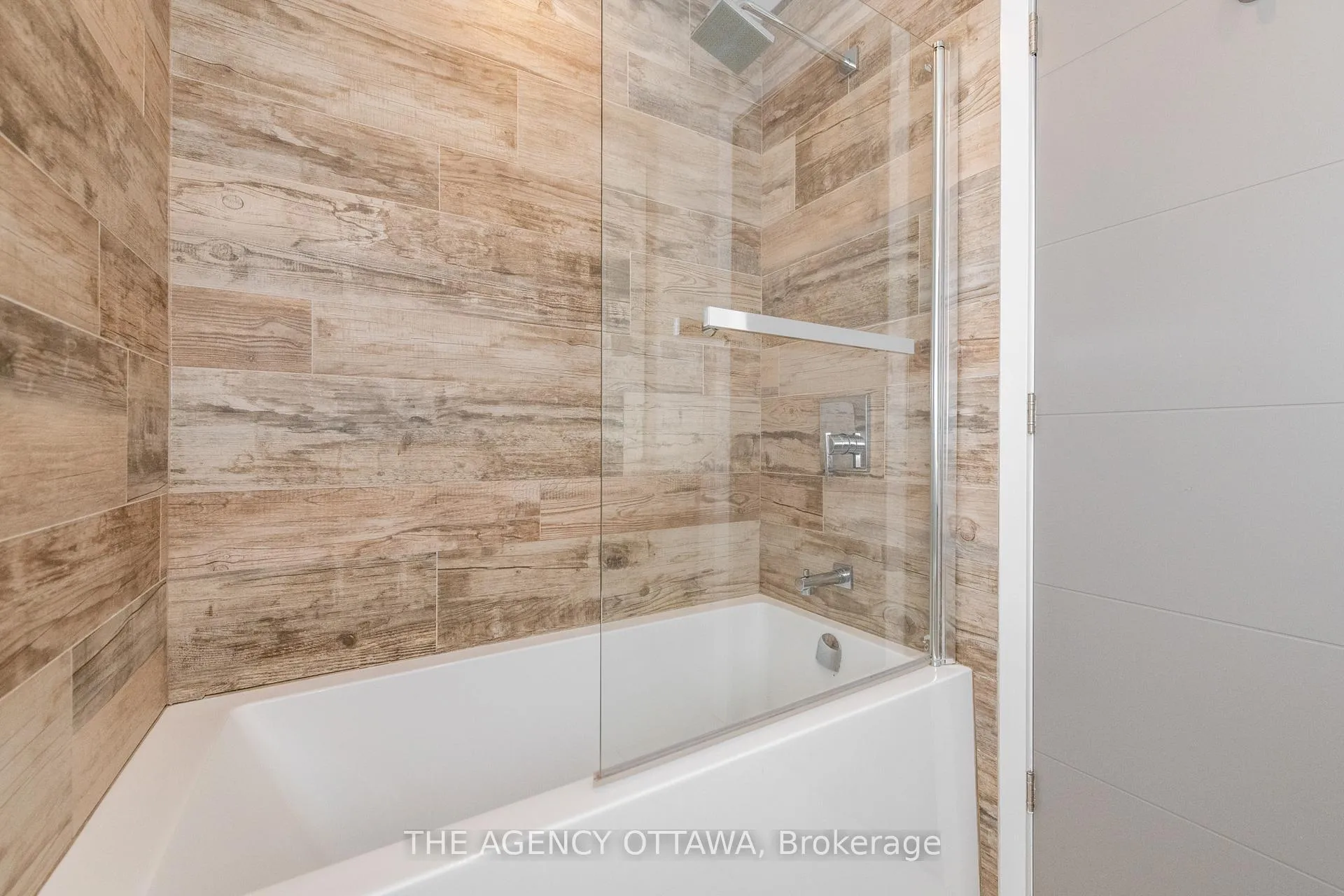 Photo 24 of Unit 2, 946 Colonel By Drive, Ottawa, Old Ottawa South — HOMEH