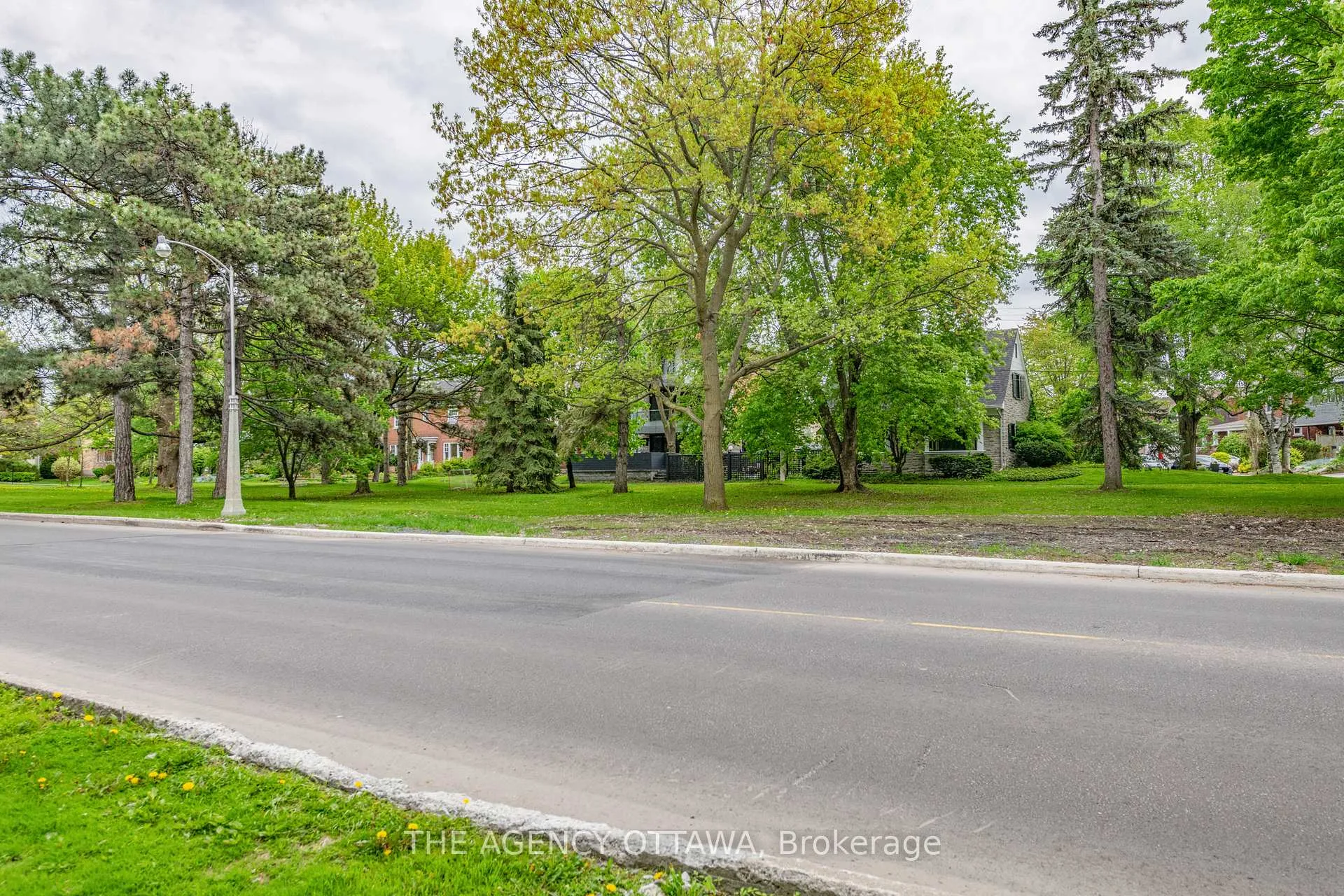 Photo 34 of Unit 2, 946 Colonel By Drive, Ottawa, Old Ottawa South — HOMEH