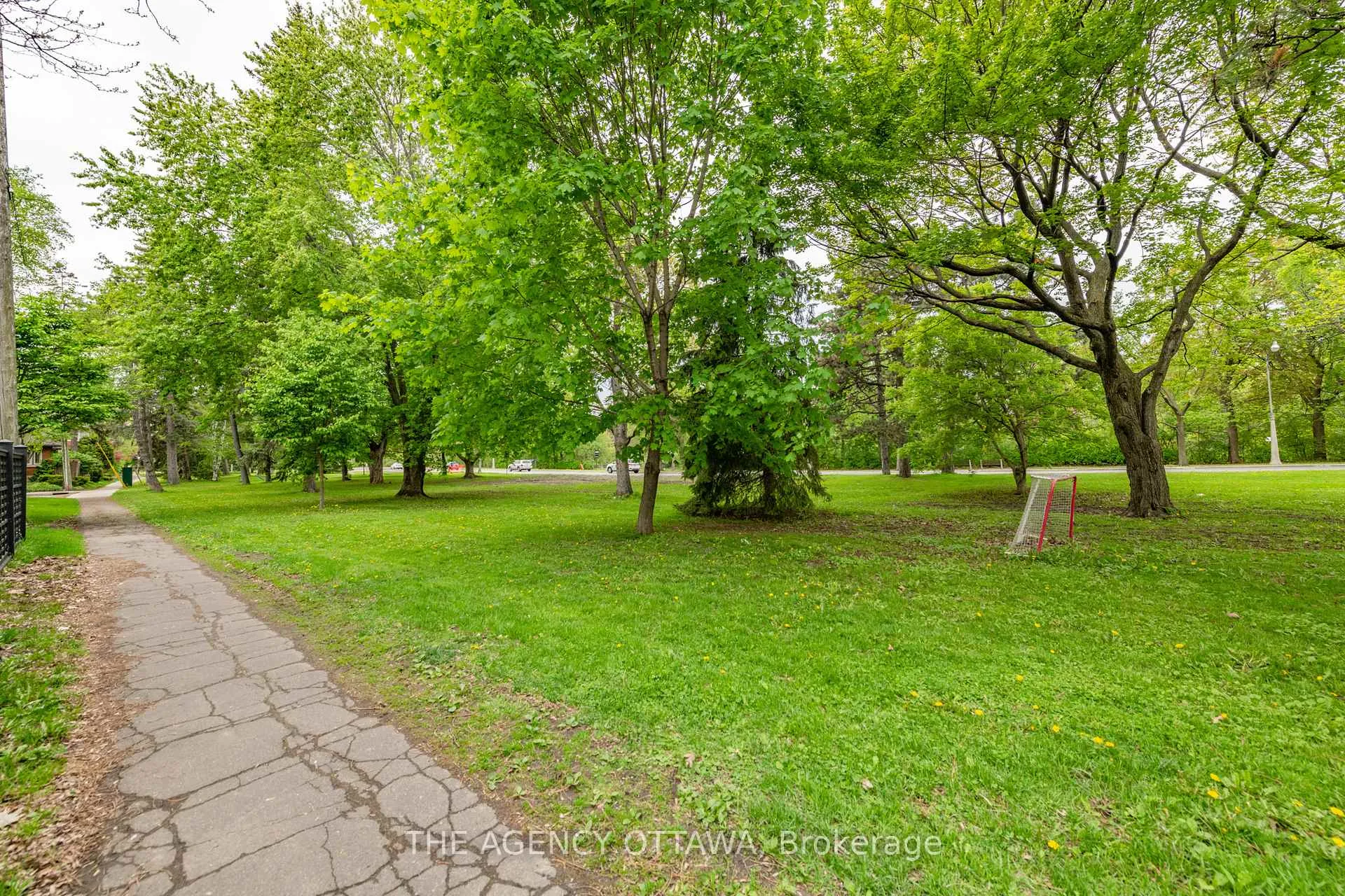 Photo 36 of Unit 2, 946 Colonel By Drive, Ottawa, Old Ottawa South — HOMEH