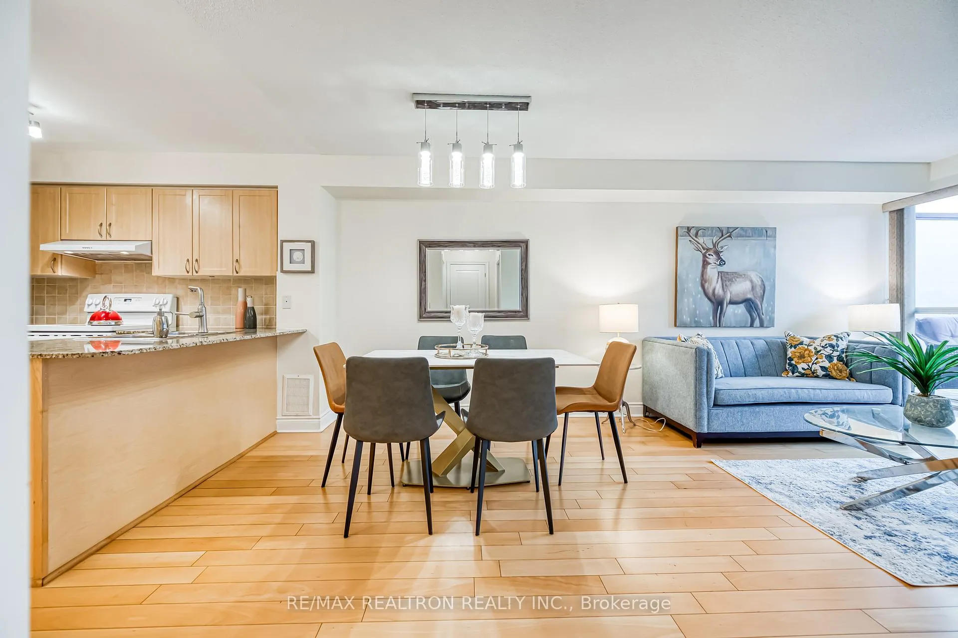 Photo 10 of Unit 209, 32 Clegg Road, Markham, Unionville — HOMEH
