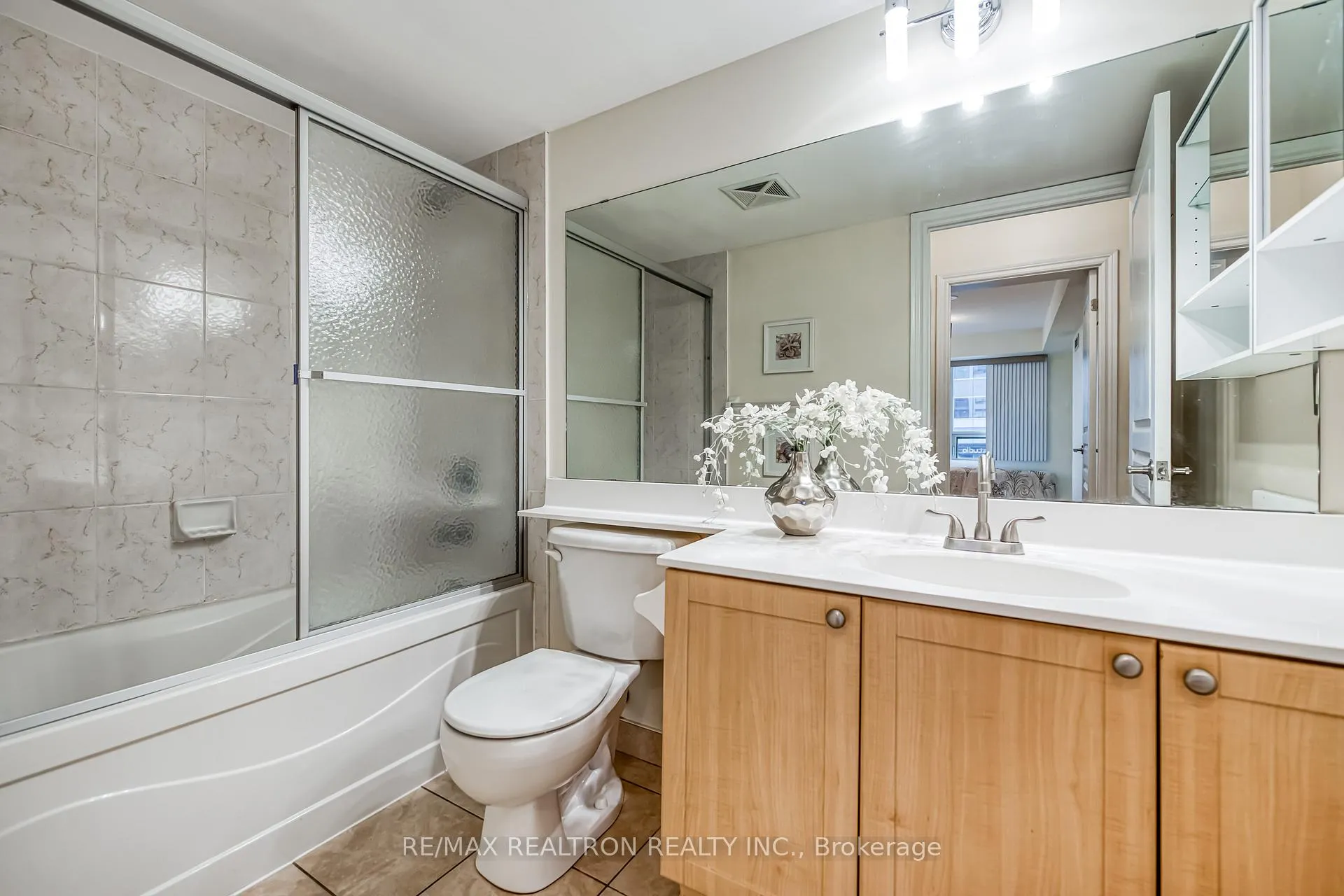Photo 22 of Unit 209, 32 Clegg Road, Markham, Unionville — HOMEH