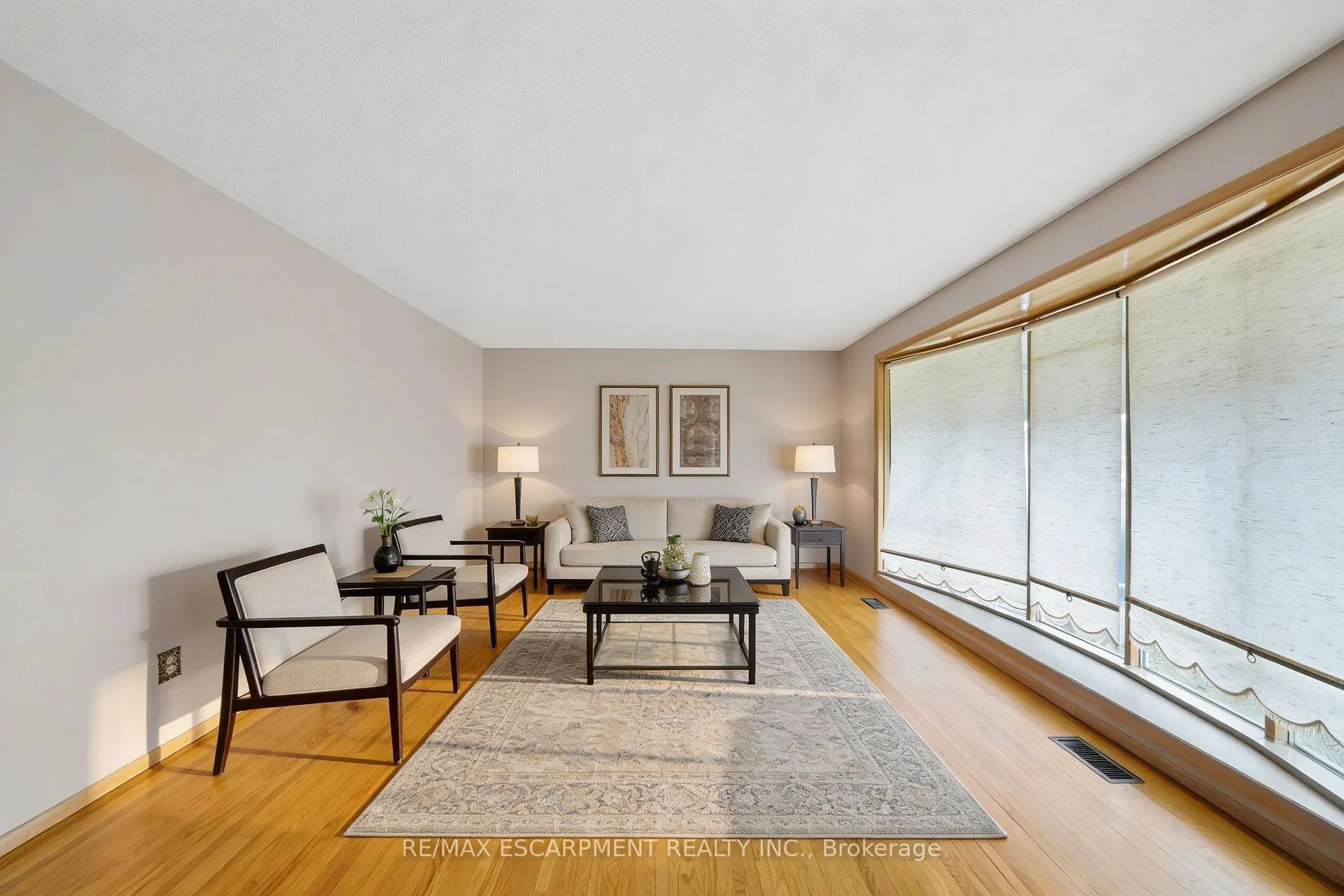 Photo 3 of 136 Cromwell Crescent, Hamilton, Greenford — HOMEH