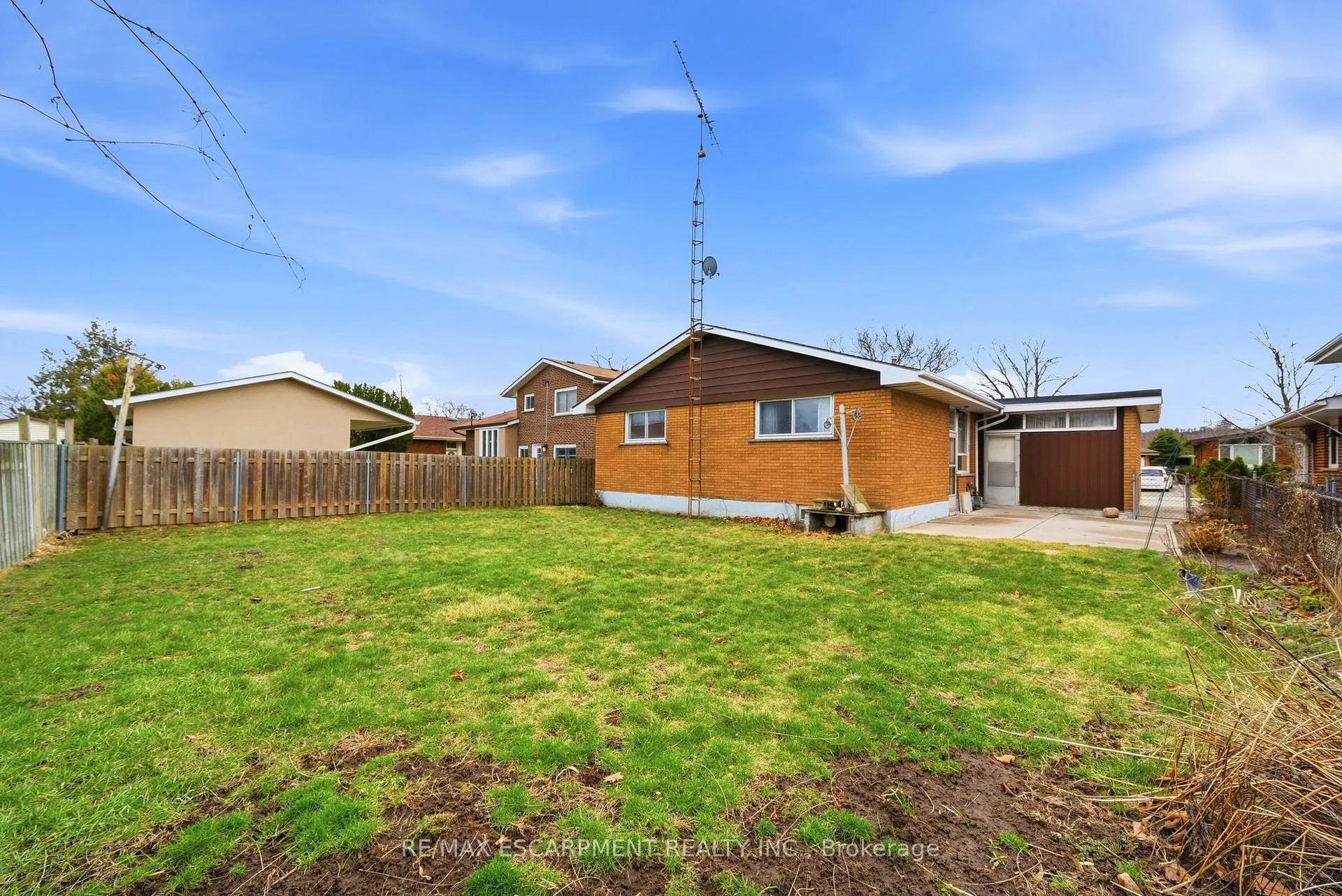 Photo 21 of 136 Cromwell Crescent, Hamilton, Greenford — HOMEH