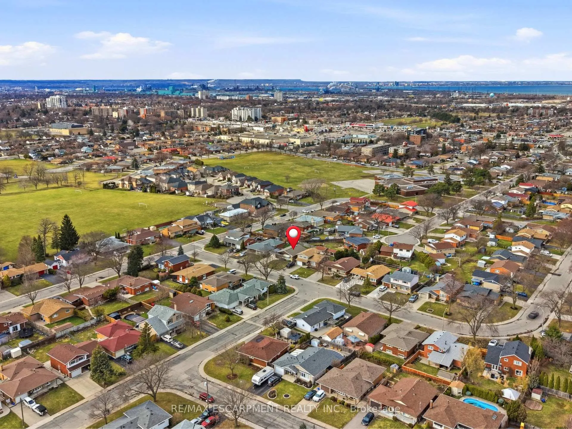 Photo 25 of 136 Cromwell Crescent, Hamilton, Greenford — HOMEH