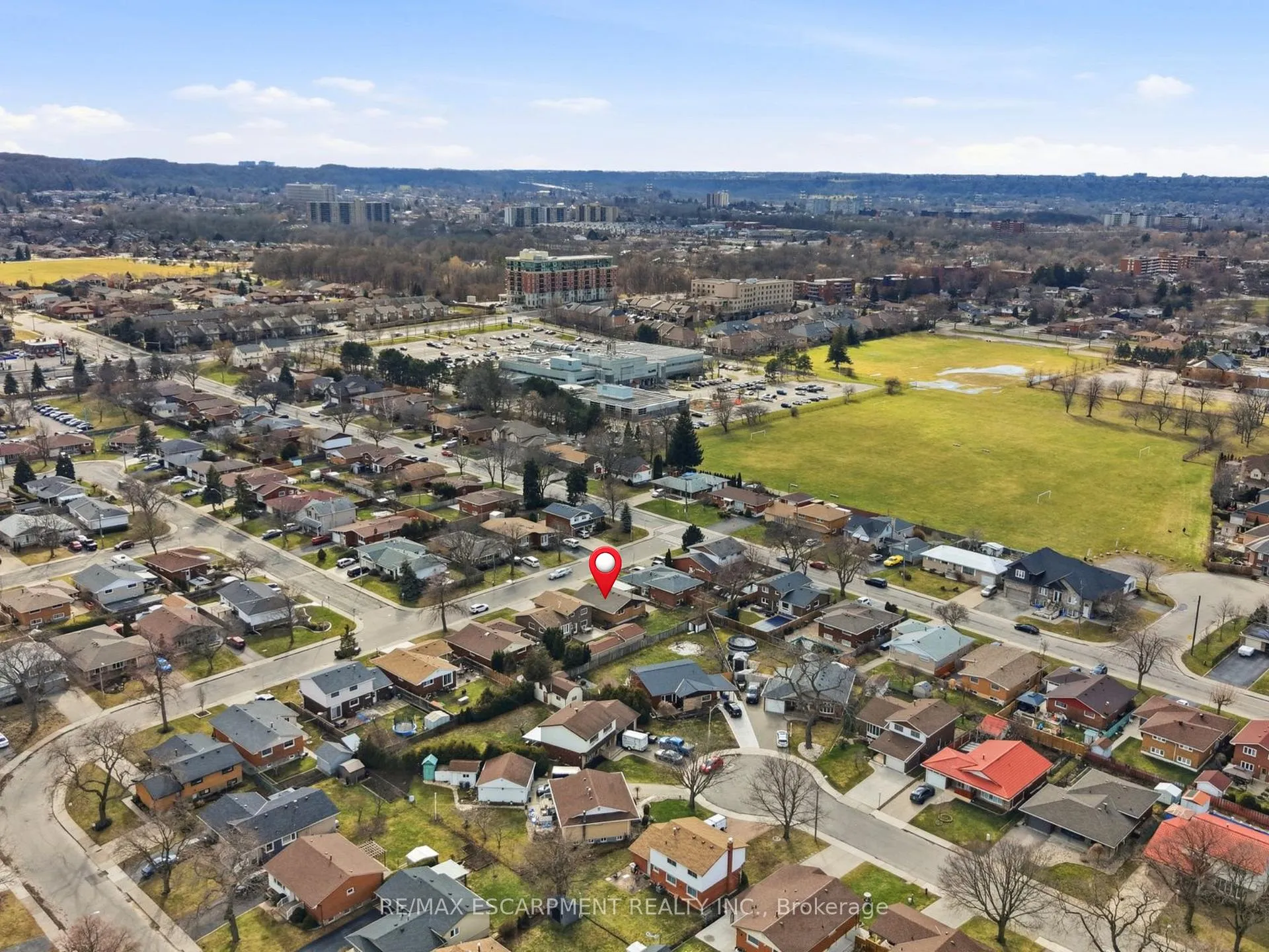 Photo 27 of 136 Cromwell Crescent, Hamilton, Greenford — HOMEH