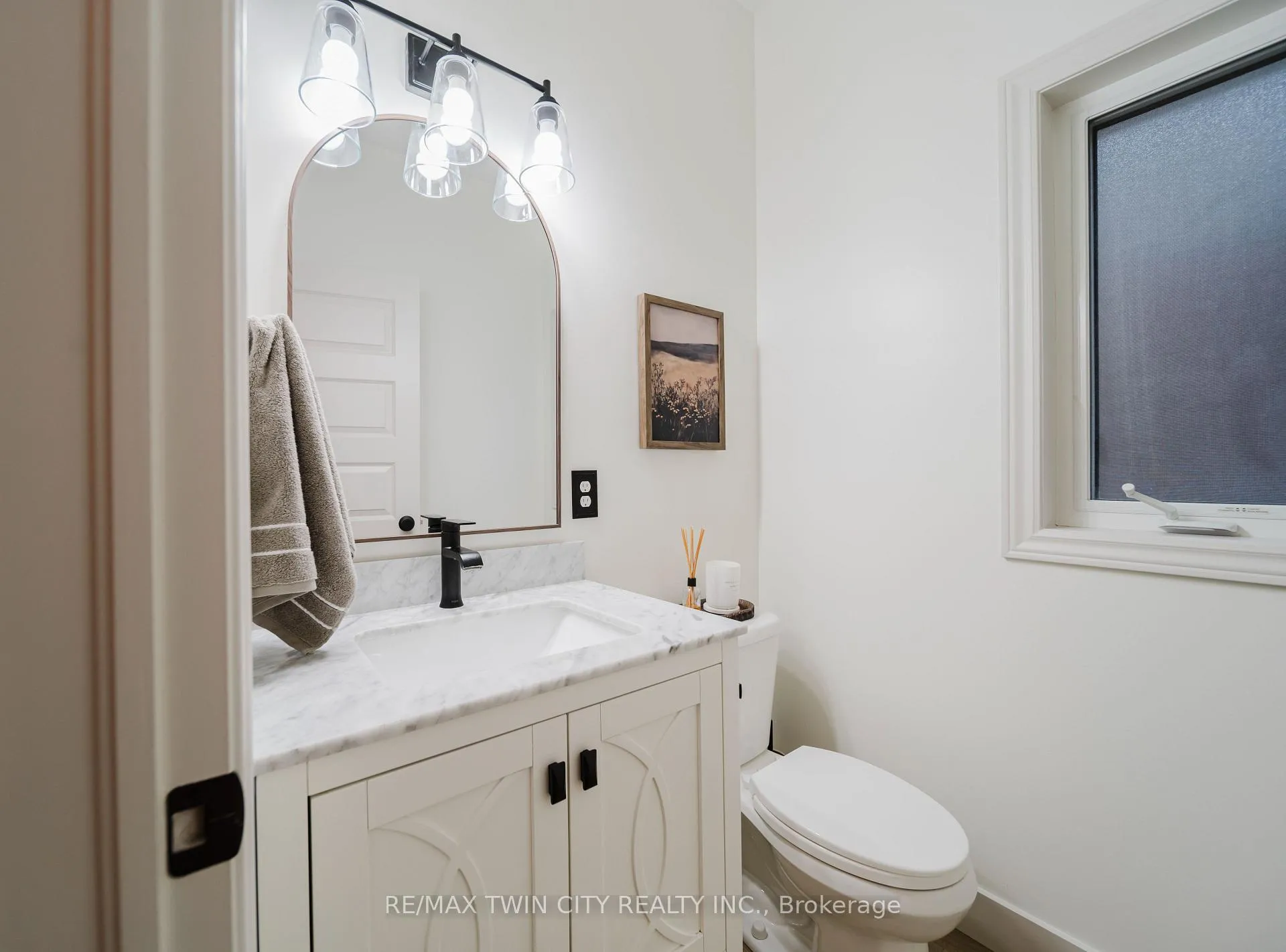 Photo 20 of 22 Bettschen Lane, Wilmot — HOMEH