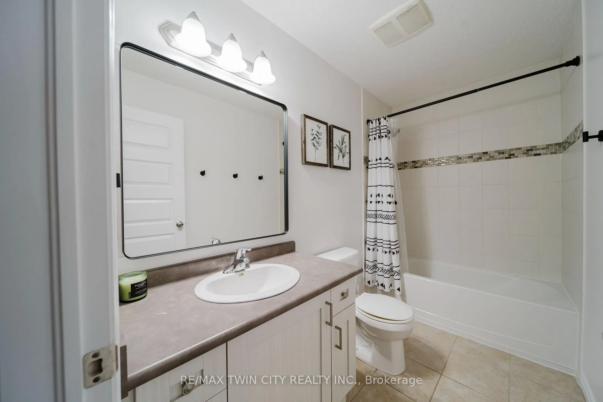 Photo 27 of 22 Bettschen Lane, Wilmot — HOMEH