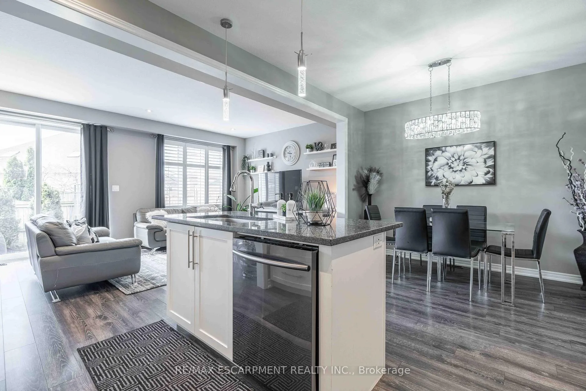 Photo 11 of Unit 29, 1890 Rymal Road, Hamilton, Rural Glanbrook — HOMEH