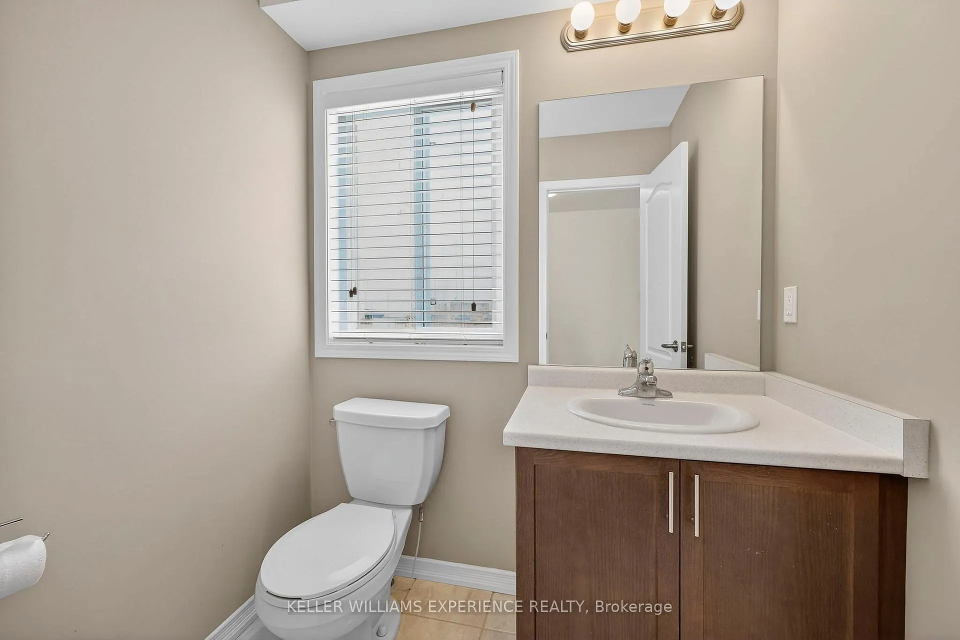 Photo 12 of 225 Diana Drive, Orillia — HOMEH