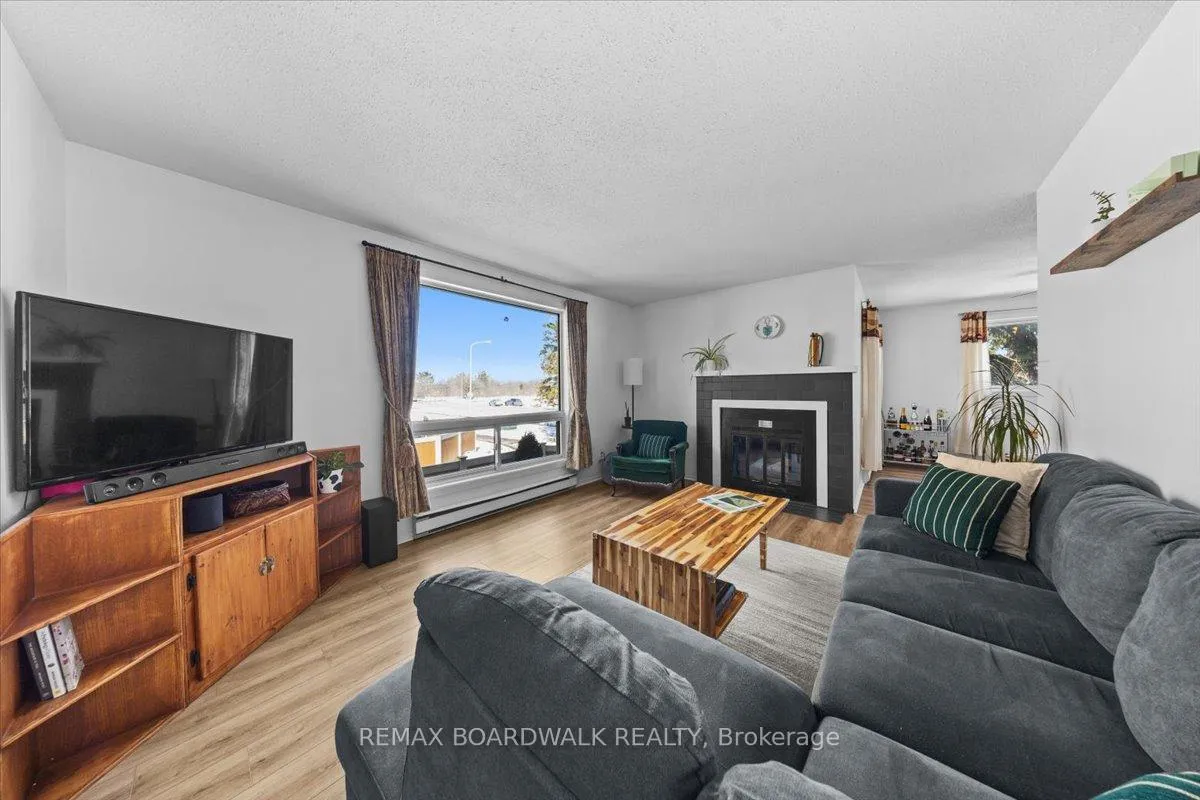 Photo 6 of Unit 46A, 802 St. Andre Drive, Ottawa, Hiawatha Park/Convent Glen — HOMEH