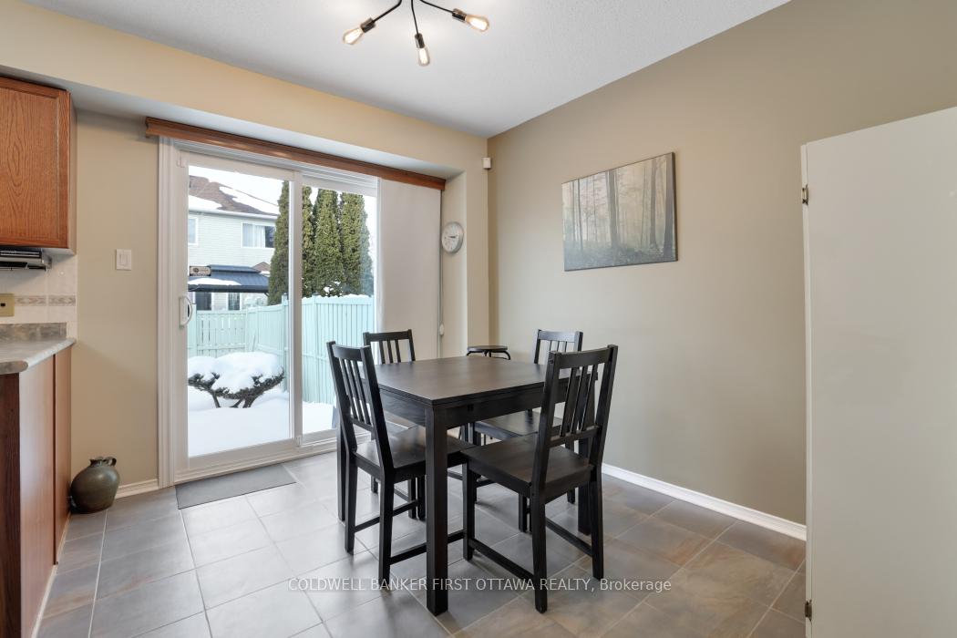Photo 6 of 5 Margrave Avenue, Ottawa, Hunt Club Park/Greenboro — HOMEH