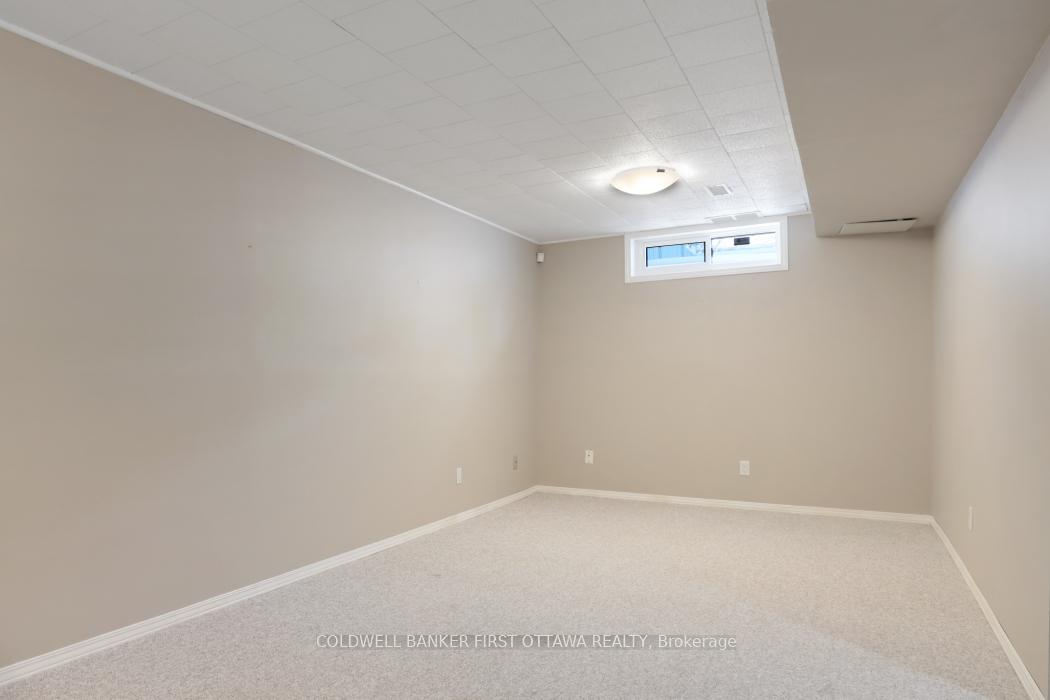 Photo 13 of 5 Margrave Avenue, Ottawa, Hunt Club Park/Greenboro — HOMEH