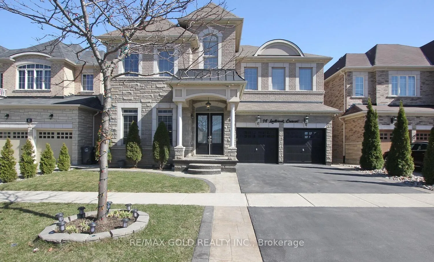 Photo 1 of 14 Ladbrook Crescent, Brampton, Credit Valley — HOMEH