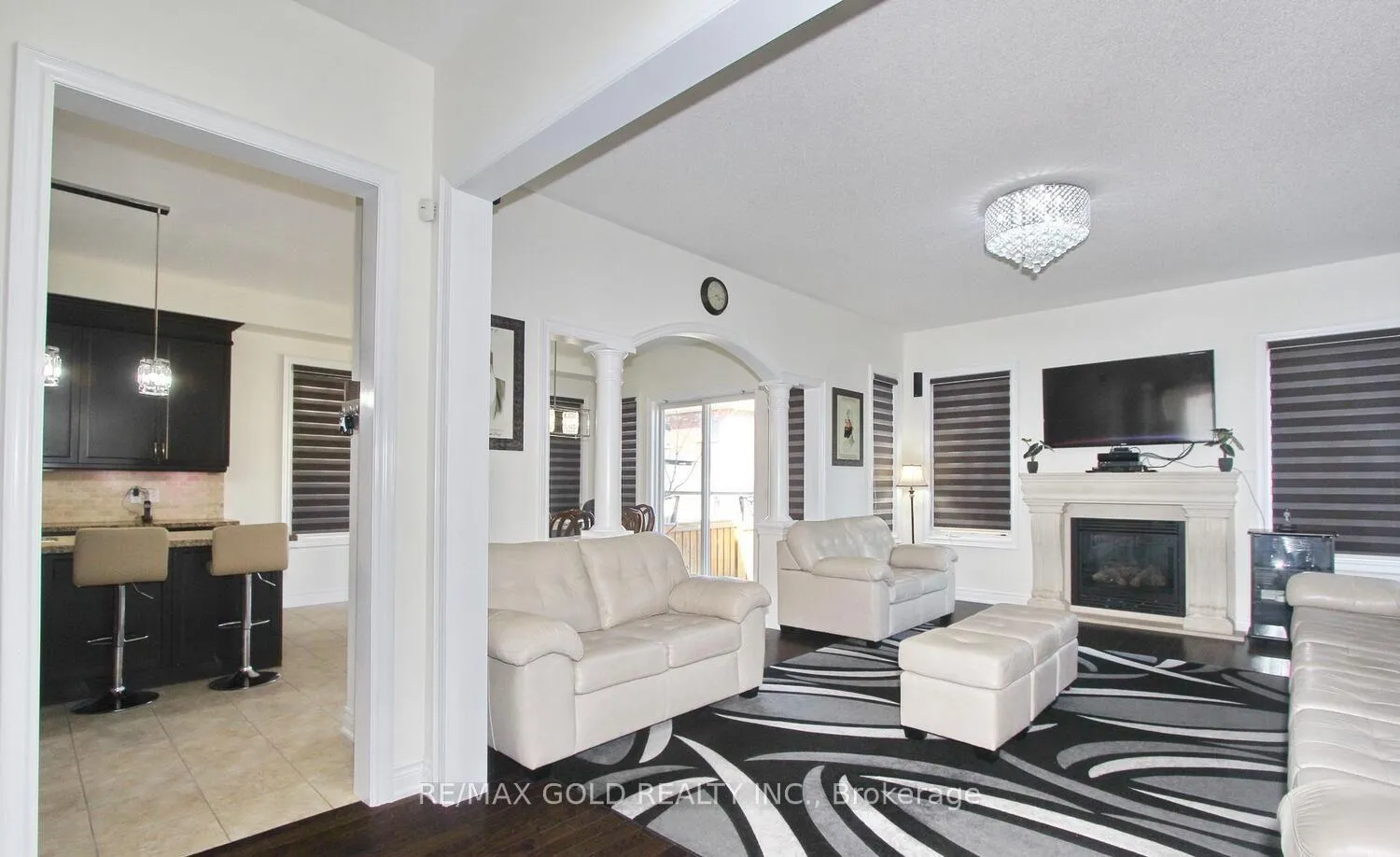 Photo 16 of 14 Ladbrook Crescent, Brampton, Credit Valley — HOMEH