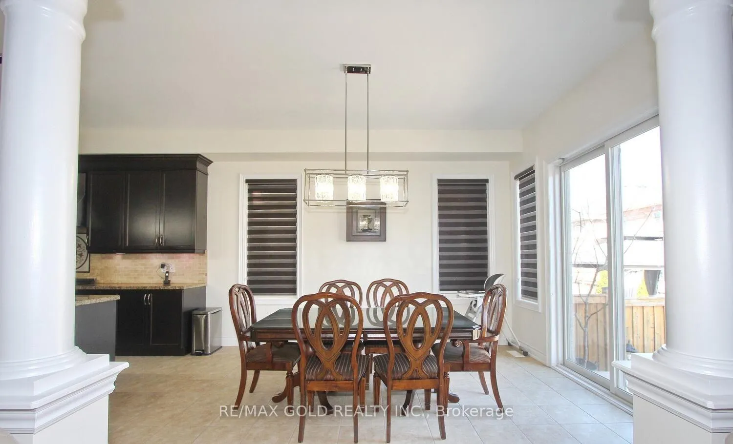 Photo 18 of 14 Ladbrook Crescent, Brampton, Credit Valley — HOMEH