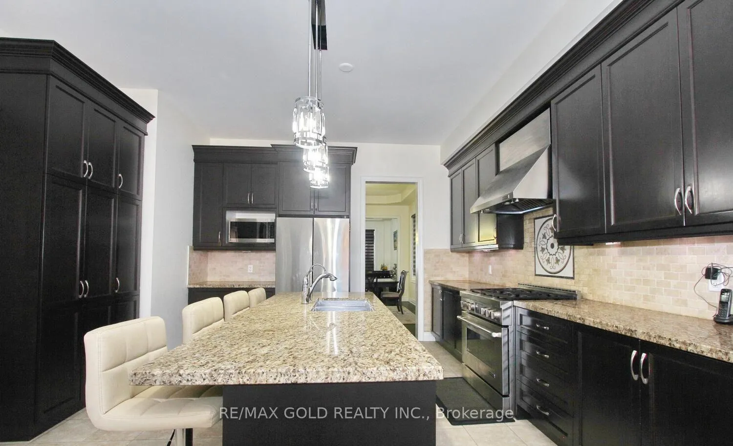 Photo 20 of 14 Ladbrook Crescent, Brampton, Credit Valley — HOMEH