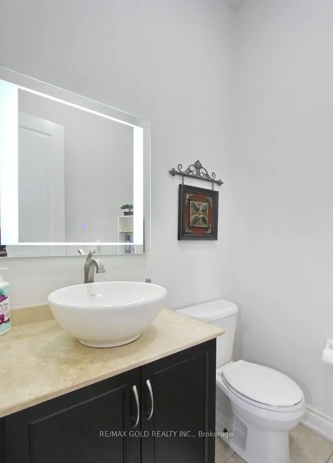 Photo 26 of 14 Ladbrook Crescent, Brampton, Credit Valley — HOMEH