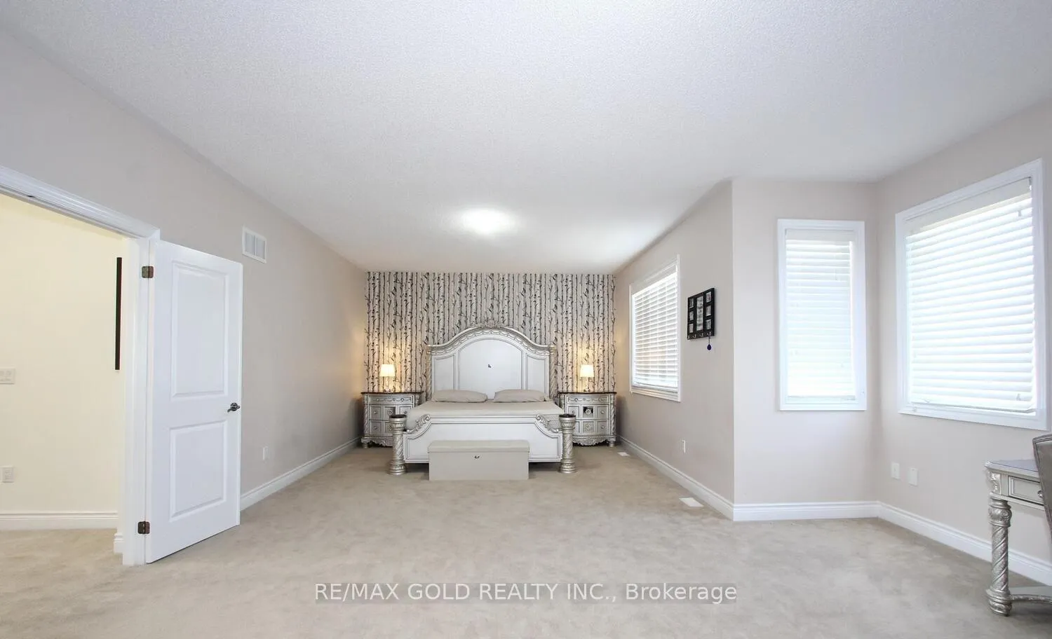 Photo 28 of 14 Ladbrook Crescent, Brampton, Credit Valley — HOMEH