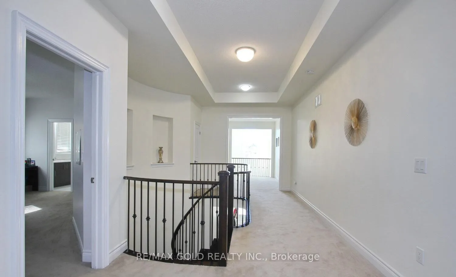 Photo 33 of 14 Ladbrook Crescent, Brampton, Credit Valley — HOMEH