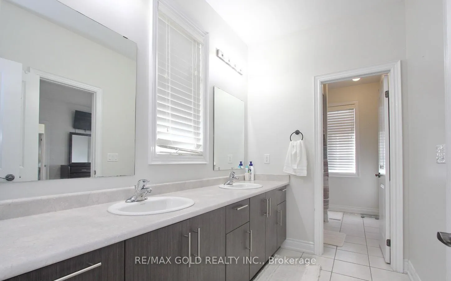 Photo 36 of 14 Ladbrook Crescent, Brampton, Credit Valley — HOMEH