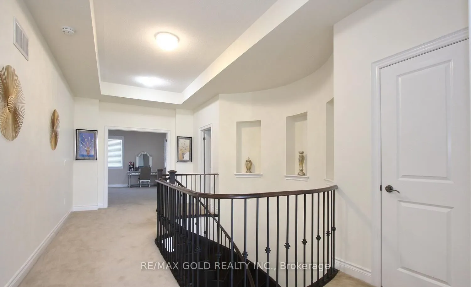 Photo 41 of 14 Ladbrook Crescent, Brampton, Credit Valley — HOMEH
