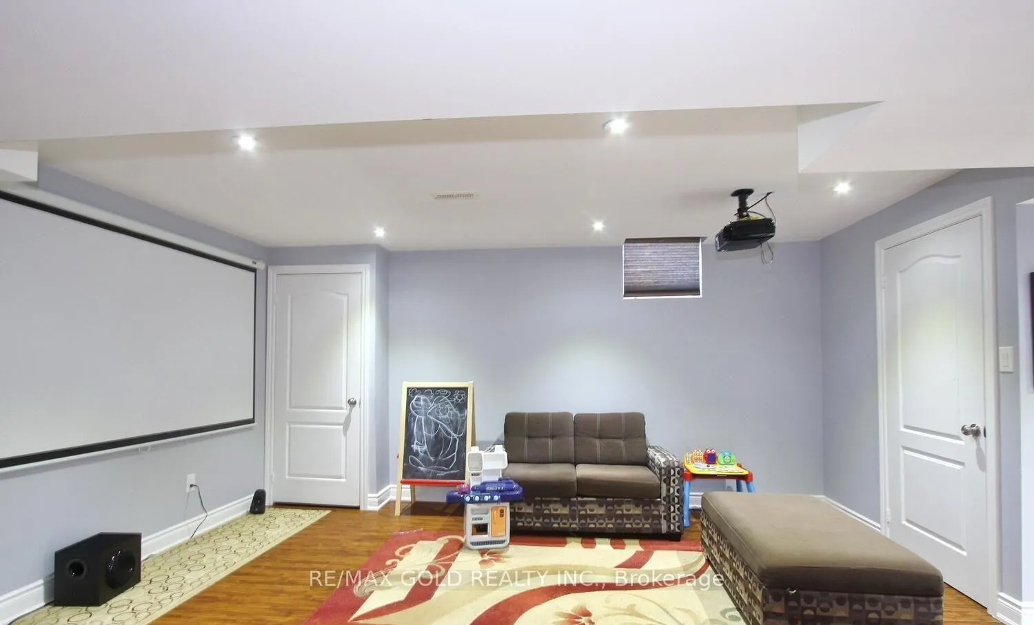 Photo 44 of 14 Ladbrook Crescent, Brampton, Credit Valley — HOMEH