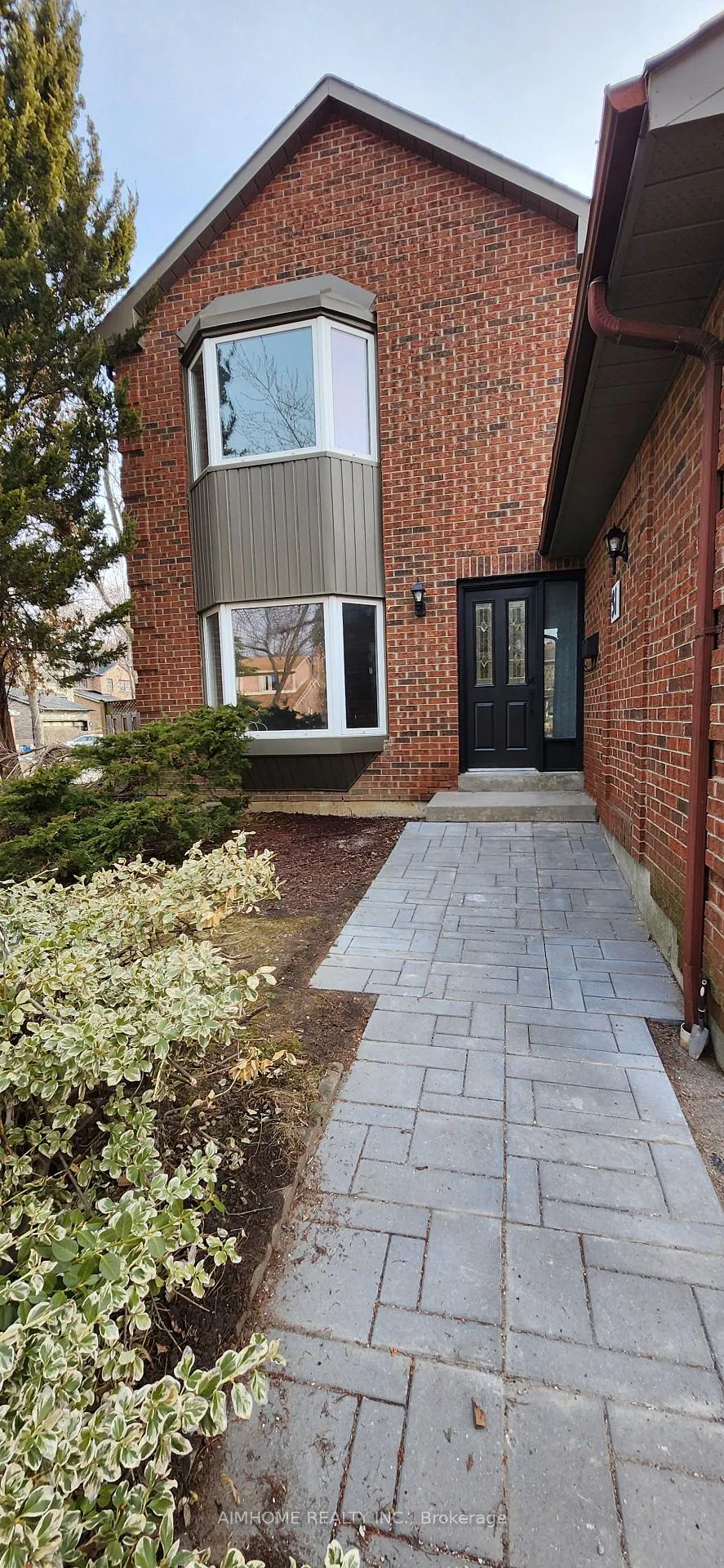 Photo 2 of 31 Spanhouse Crescent, Markham, Unionville — HOMEH