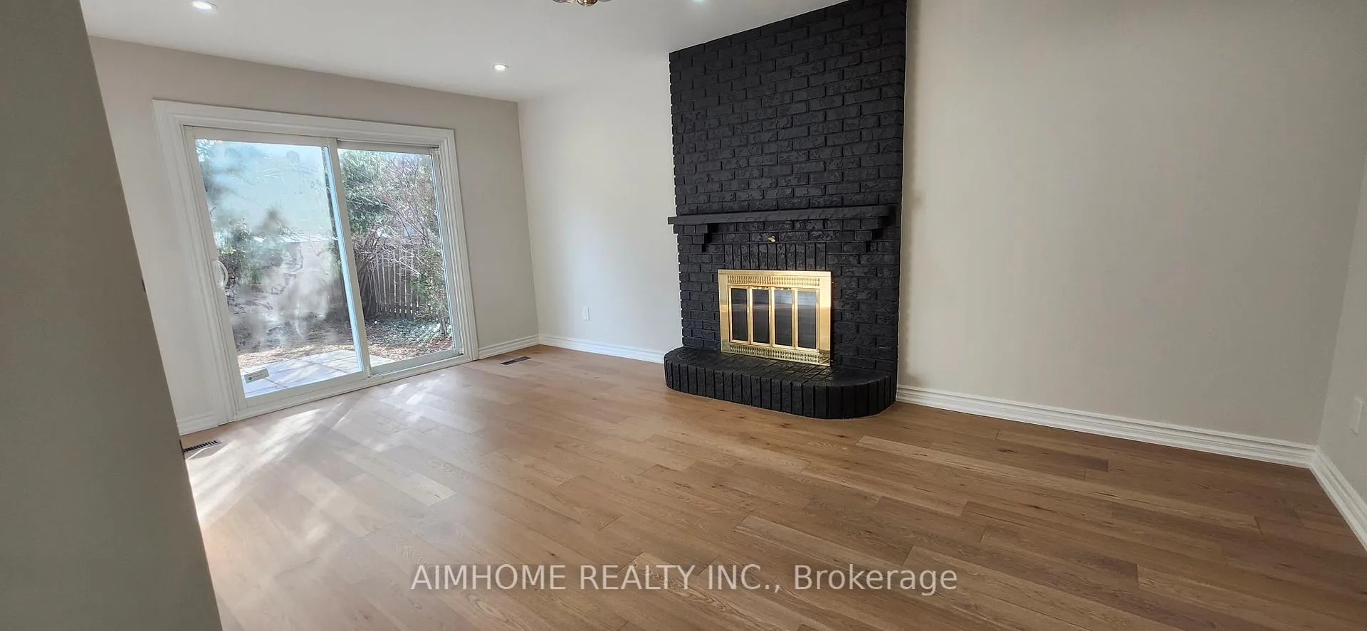 Photo 7 of 31 Spanhouse Crescent, Markham, Unionville — HOMEH