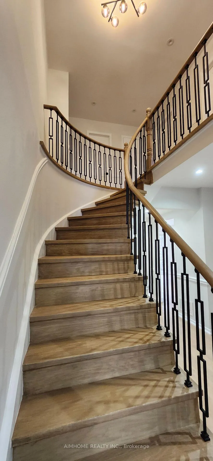 Photo 16 of 31 Spanhouse Crescent, Markham, Unionville — HOMEH