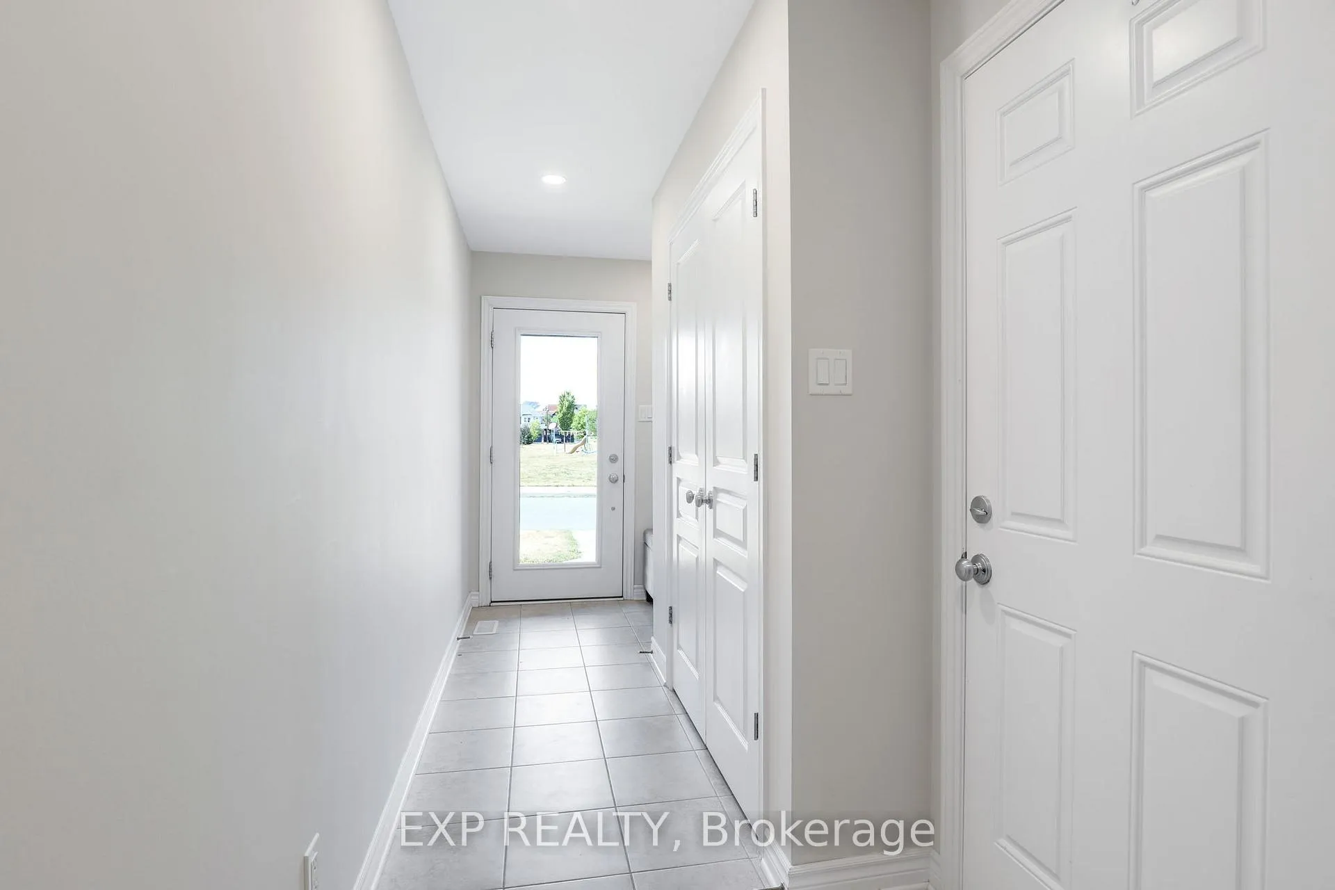 Photo 3 of 311 Twinflower Way, Ottawa, Barrhaven - Longfields — HOMEH