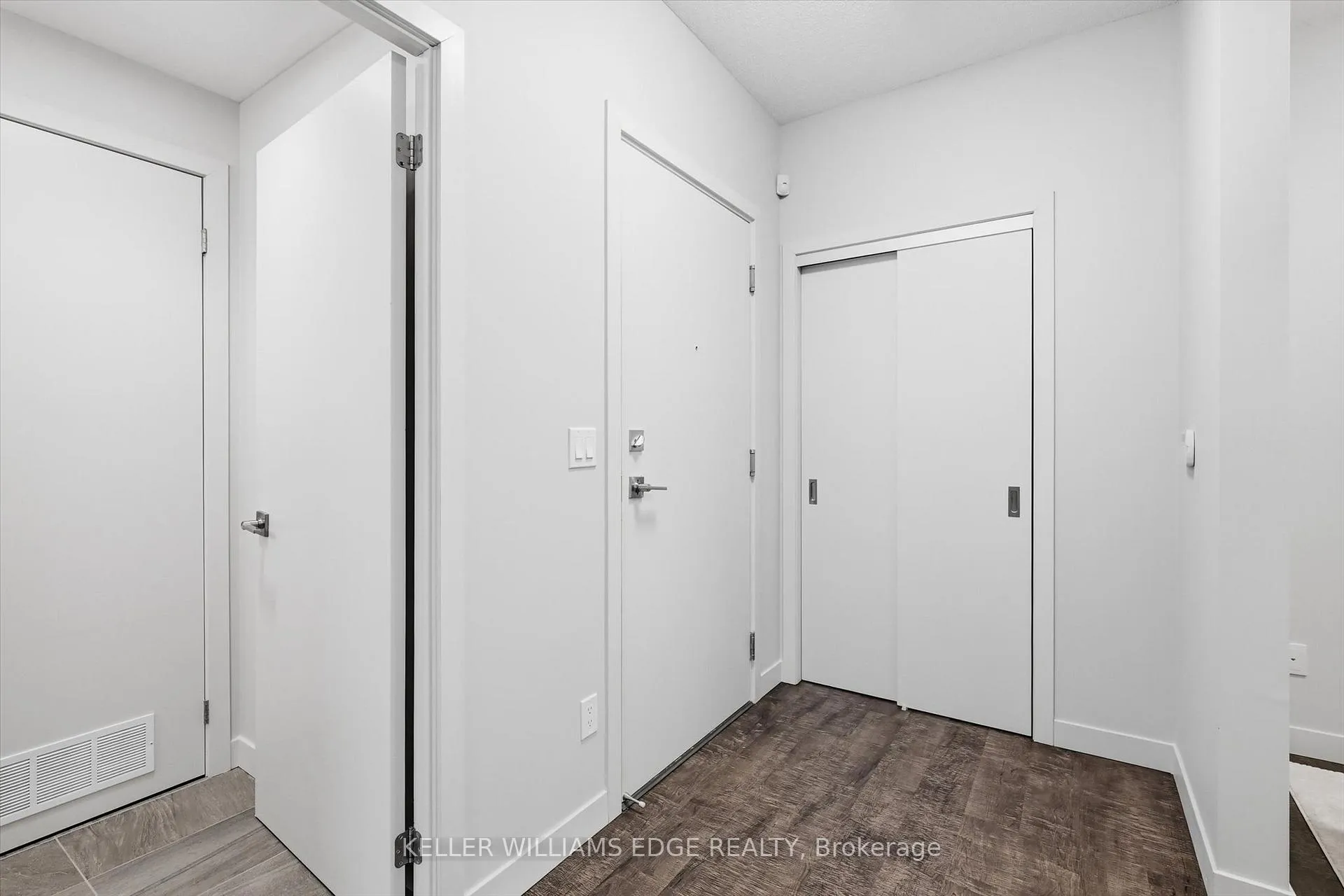 Photo 8 of Unit 1205, 2081 Fairview Street, Burlington, Freeman — HOMEH