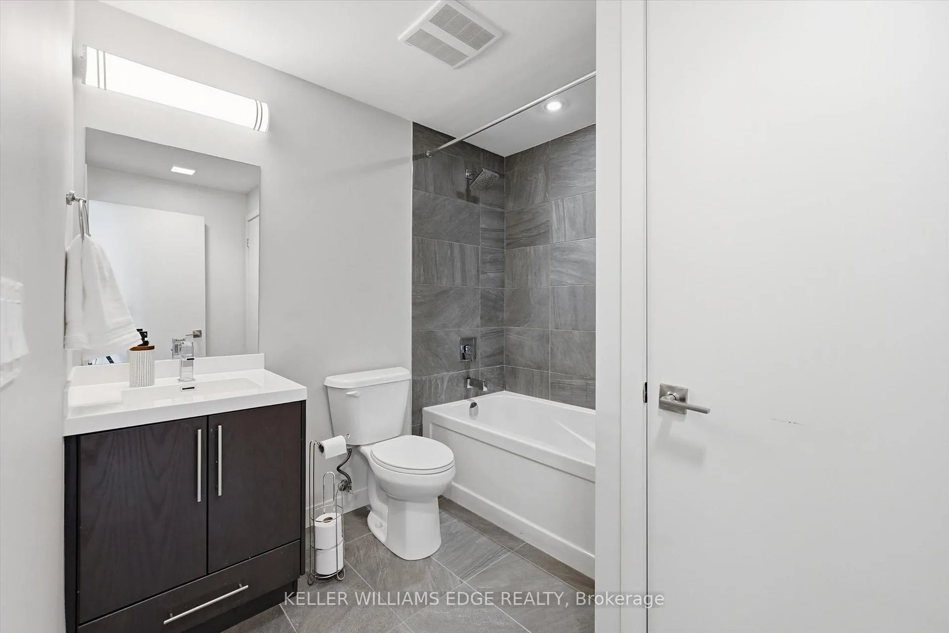 Photo 27 of Unit 1205, 2081 Fairview Street, Burlington, Freeman — HOMEH