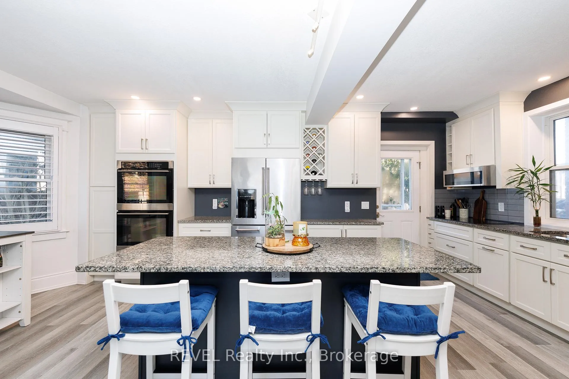 Photo 12 of 212 Maple Street, Welland, Broadway — HOMEH