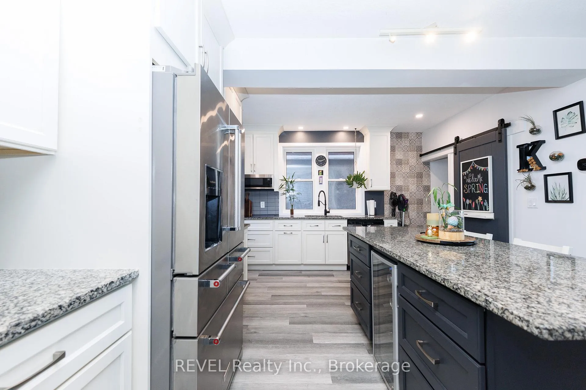 Photo 16 of 212 Maple Street, Welland, Broadway — HOMEH