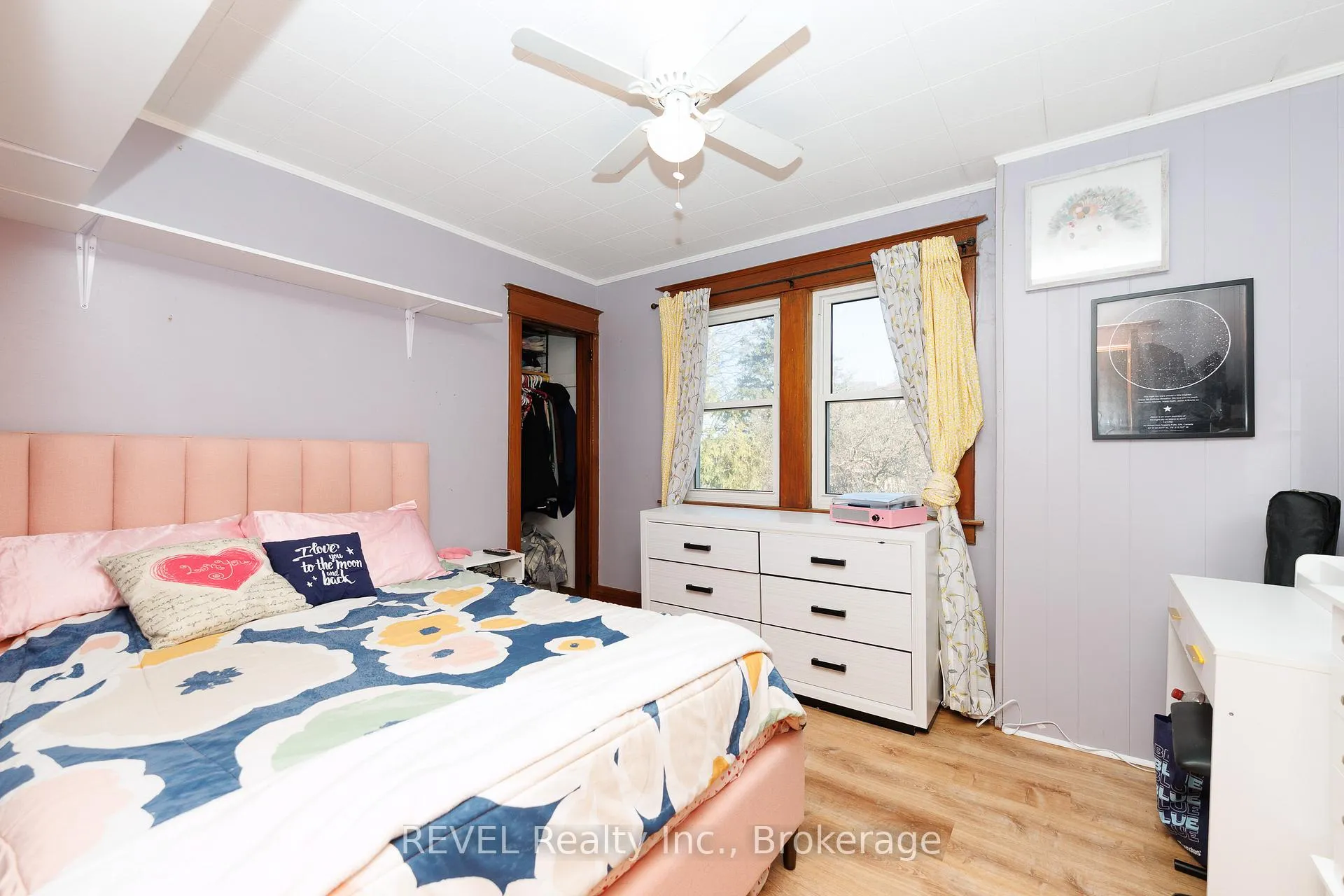 Photo 27 of 212 Maple Street, Welland, Broadway — HOMEH
