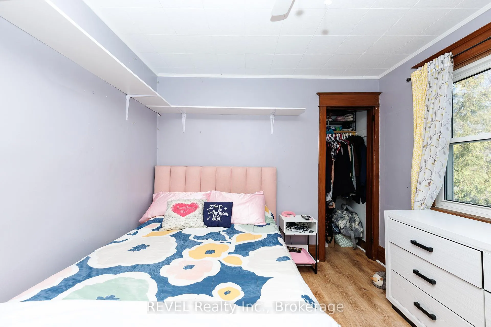 Photo 28 of 212 Maple Street, Welland, Broadway — HOMEH