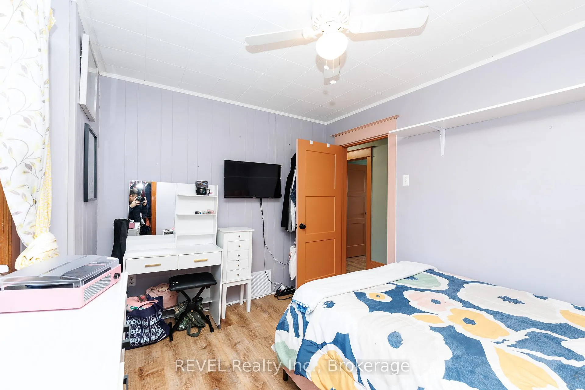 Photo 29 of 212 Maple Street, Welland, Broadway — HOMEH