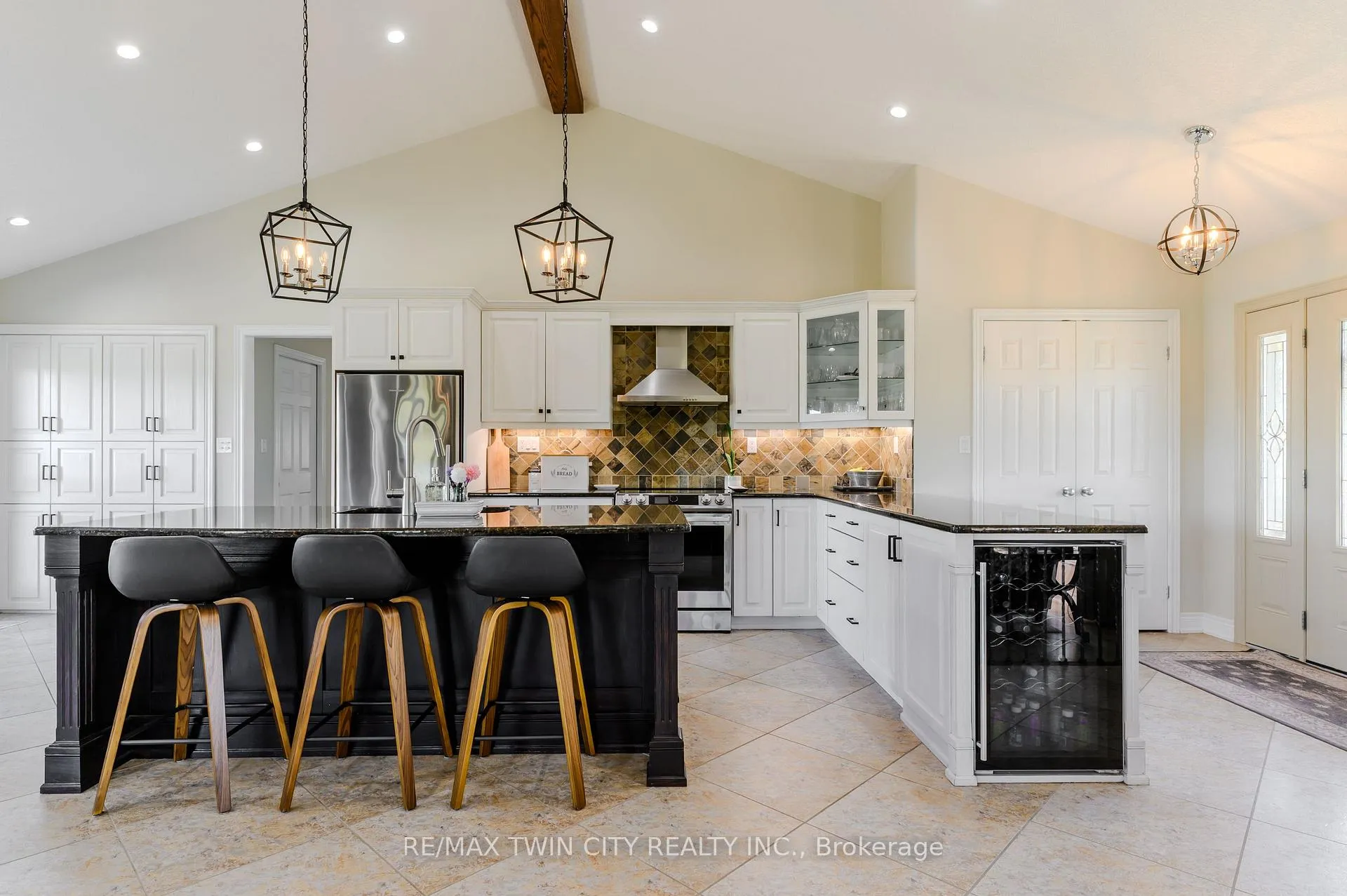 Photo 5 of 2350 Gainer Street, Thorold, Allanburg/Thorold South — HOMEH