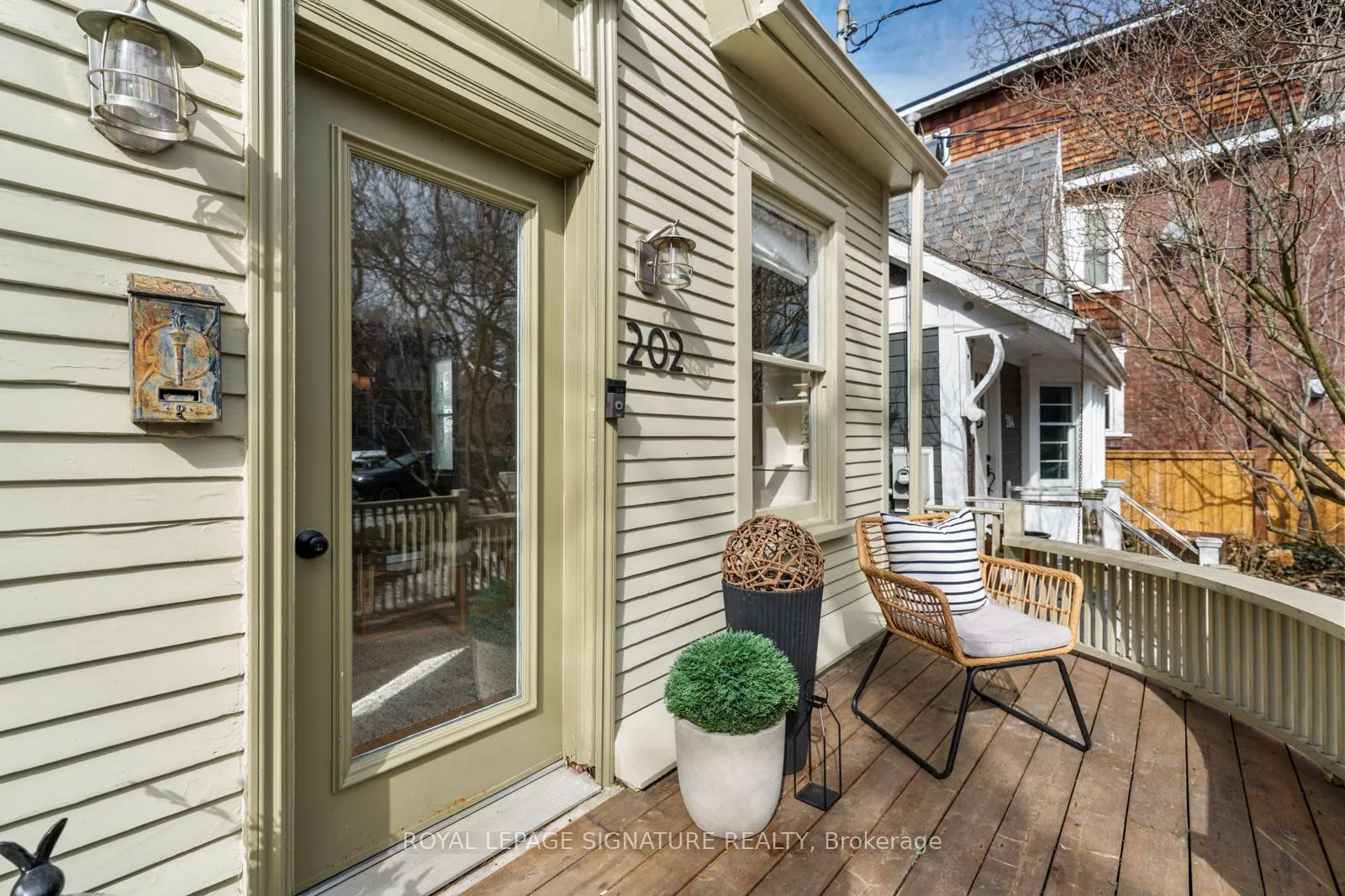 Photo 5 of 202 Silver Birch Avenue, Toronto, The Beaches — HOMEH