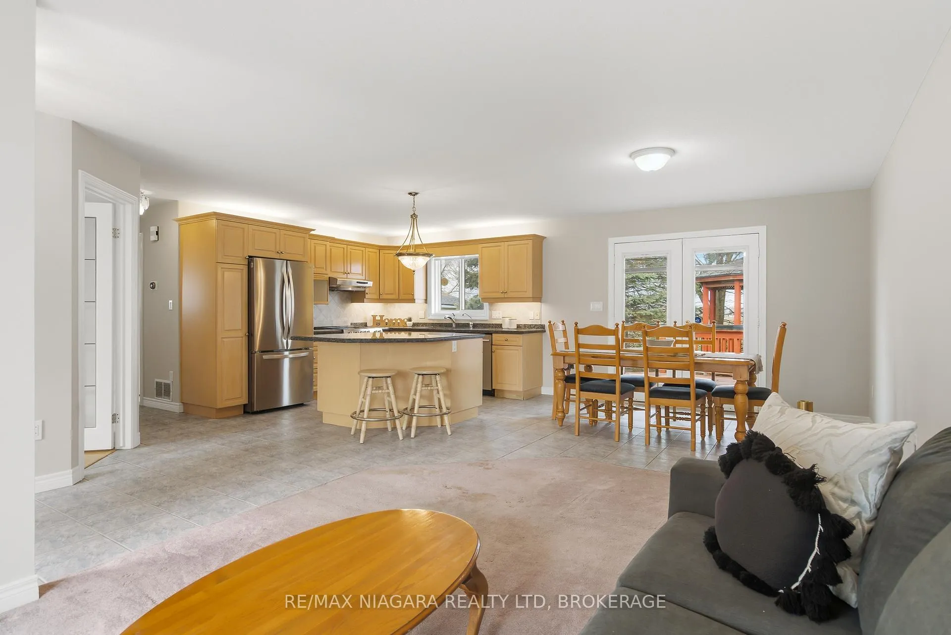 Photo 11 of 7865 Bishop Avenue, Niagara Falls, Mt. Carmel — HOMEH
