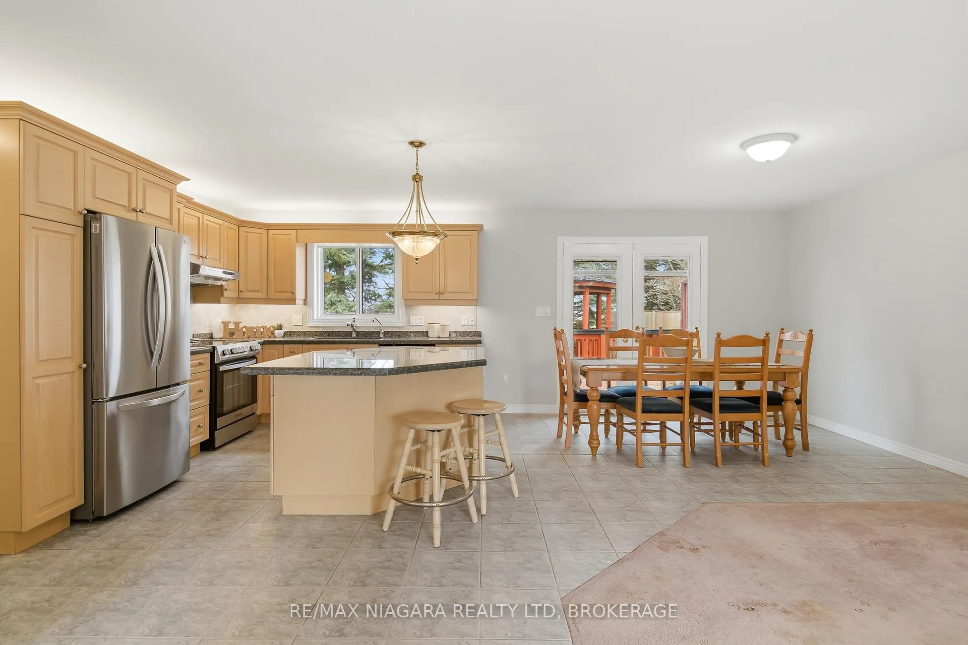 Photo 12 of 7865 Bishop Avenue, Niagara Falls, Mt. Carmel — HOMEH