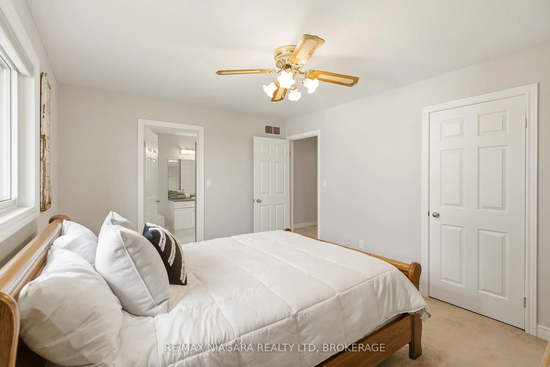 Photo 19 of 7865 Bishop Avenue, Niagara Falls, Mt. Carmel — HOMEH