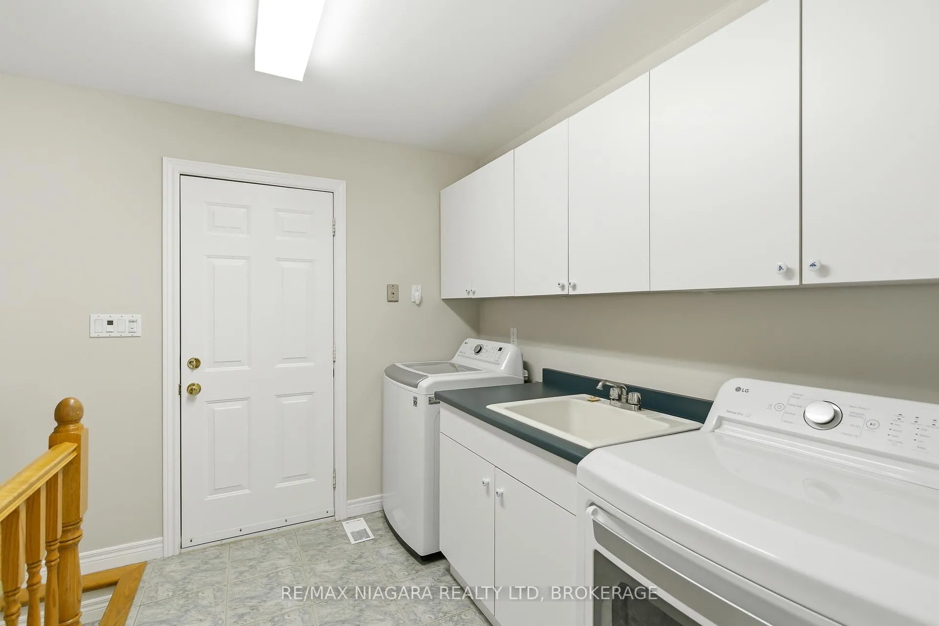 Photo 22 of 7865 Bishop Avenue, Niagara Falls, Mt. Carmel — HOMEH