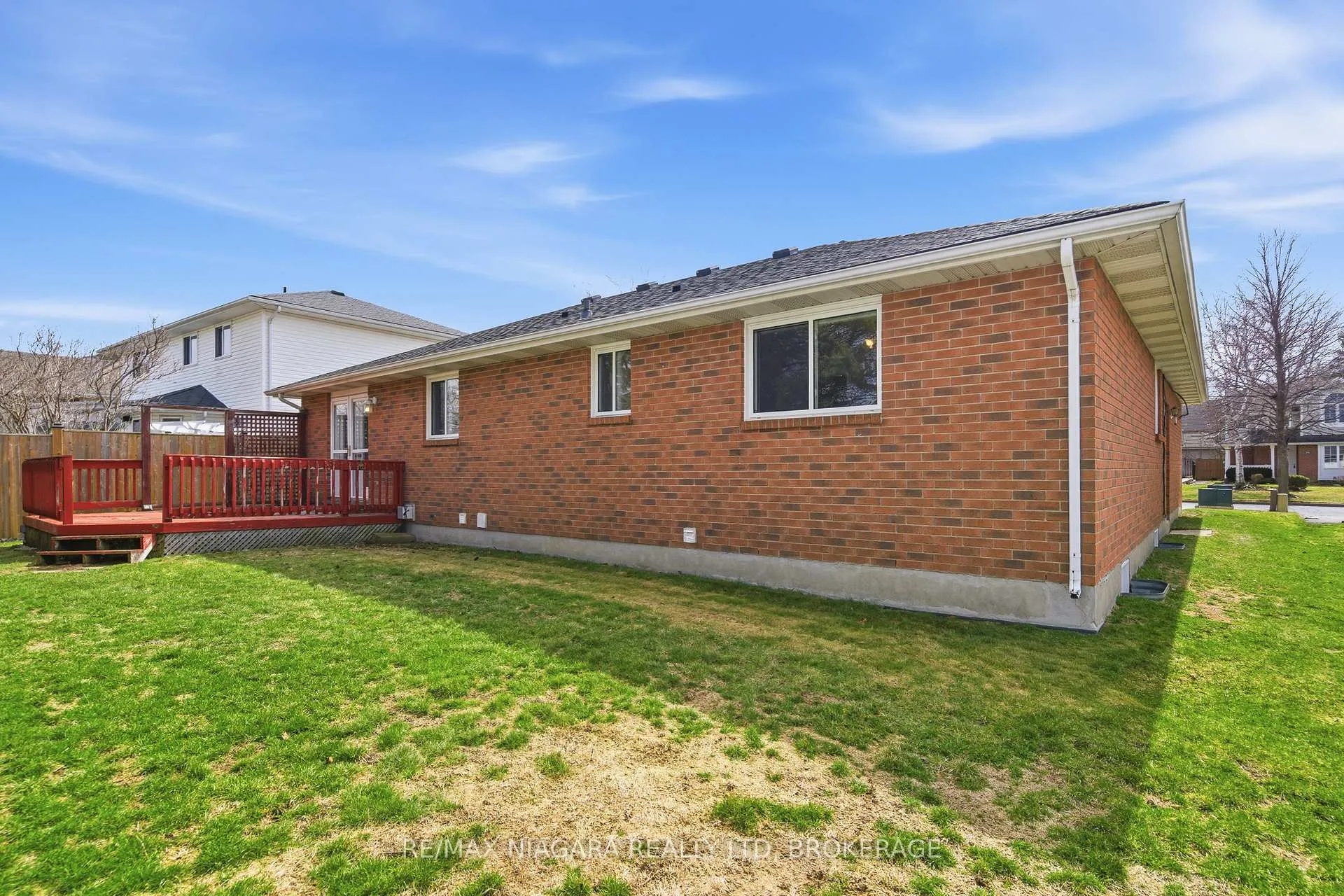 Photo 34 of 7865 Bishop Avenue, Niagara Falls, Mt. Carmel — HOMEH