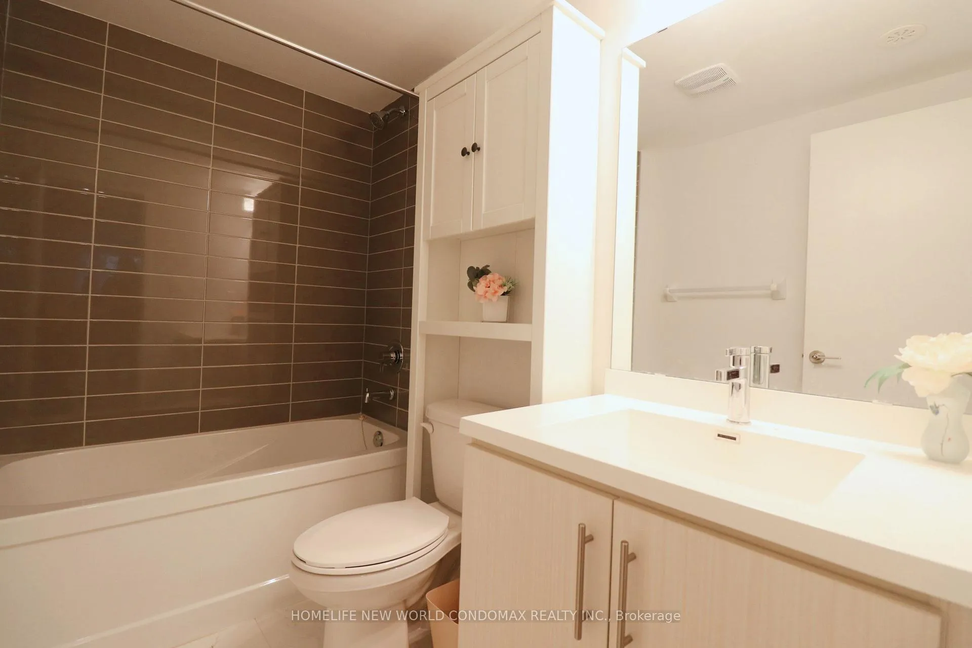 Photo 11 of Unit 73, 10 William Jackson Way, Etobicoke, New Toronto — HOMEH