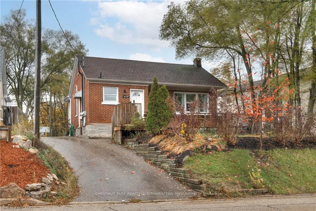 Front of 839 Stirling Avenue S